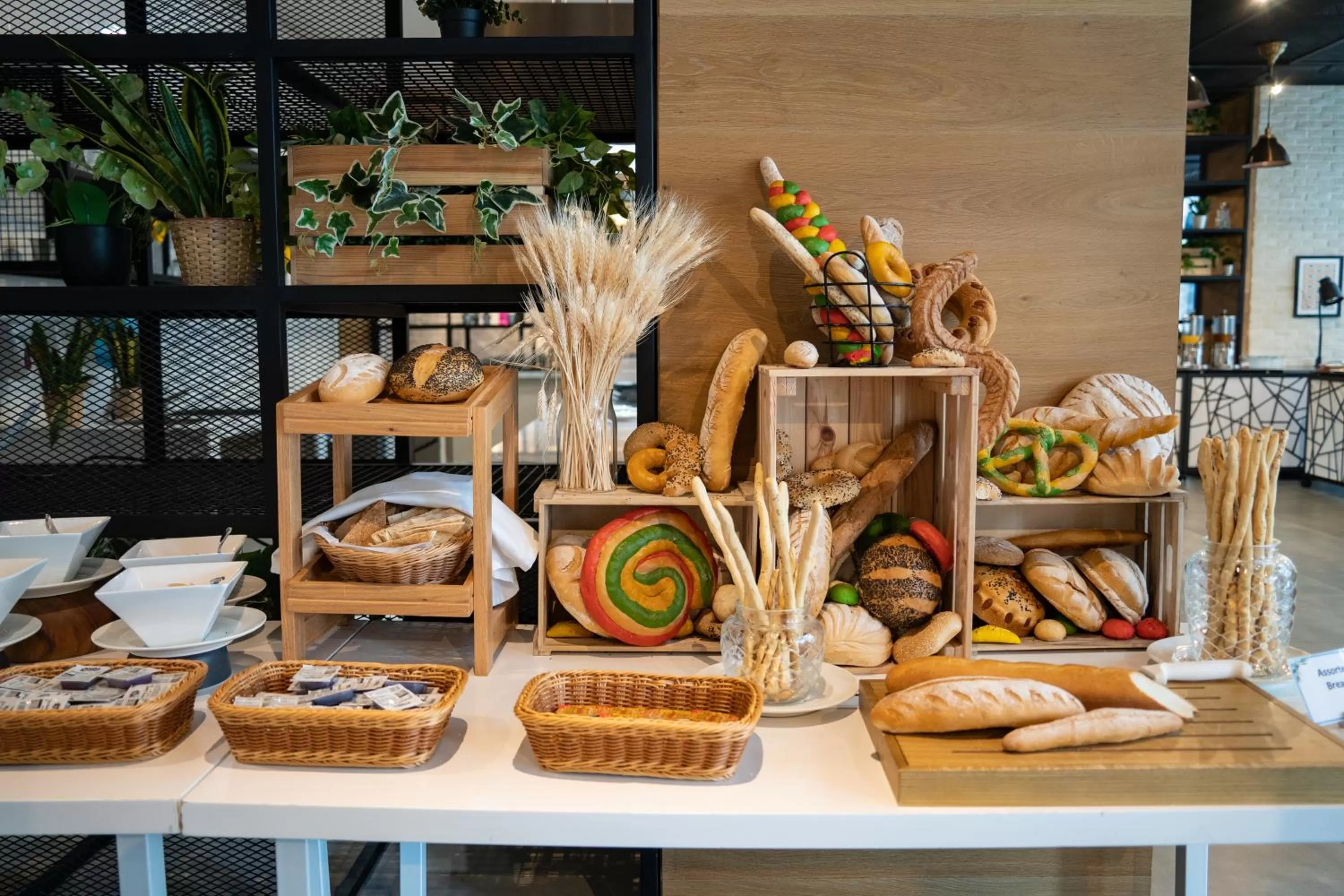 Restaurant/places to eat in Millennium Place Mirdif