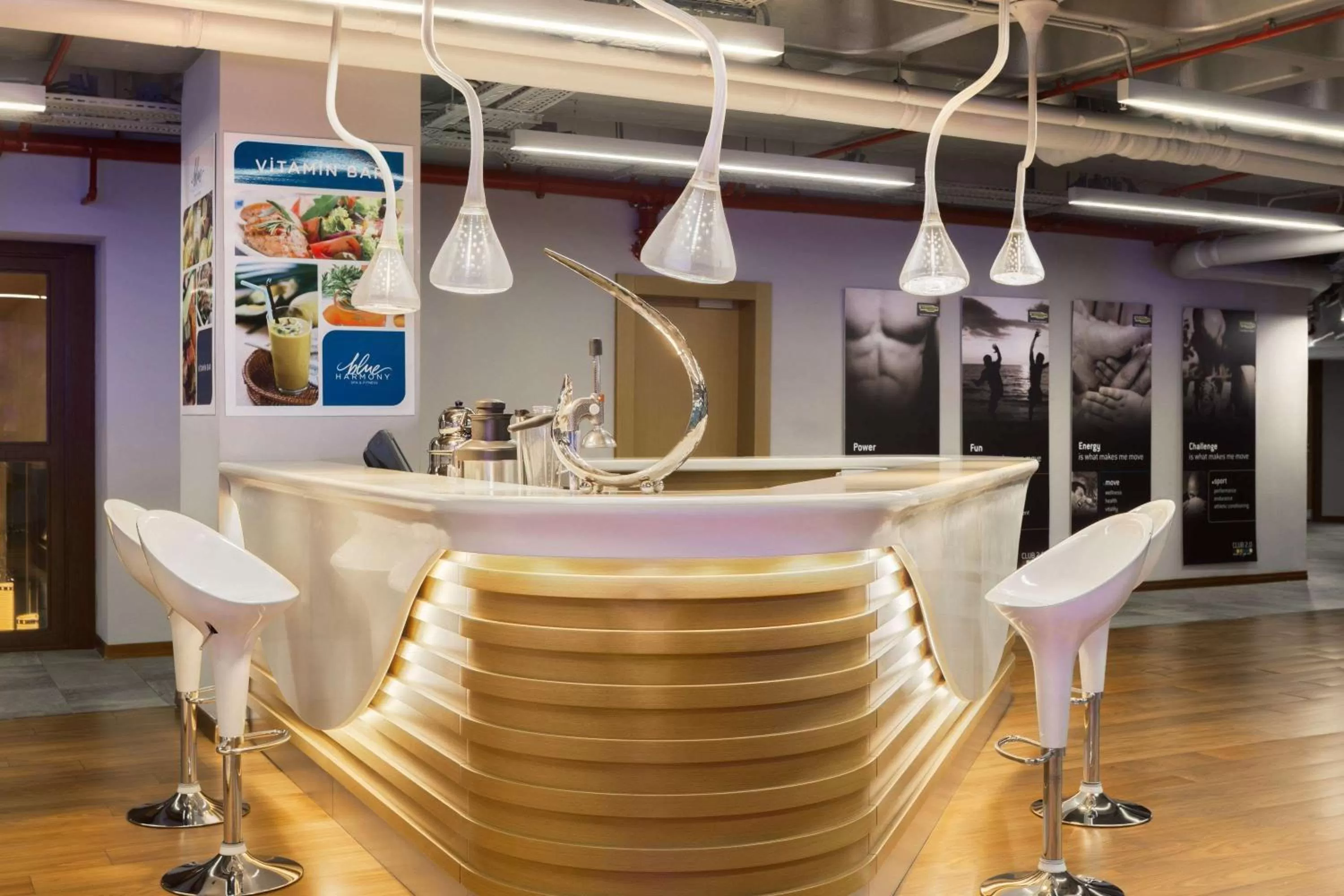 Lounge or bar in Wyndham Grand Istanbul Europe