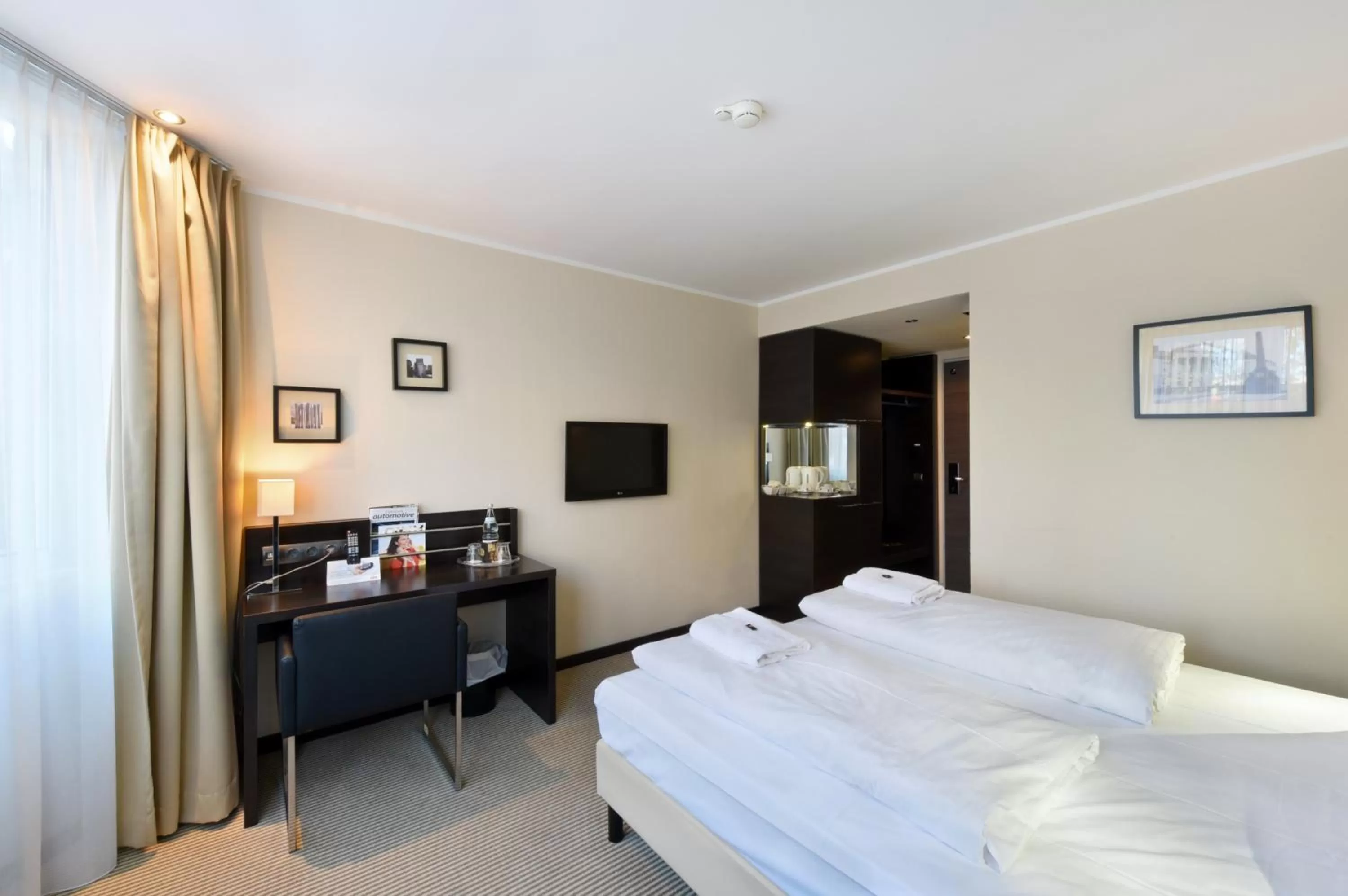 Double Room Facing Courtyard in Hotel am Karlstor