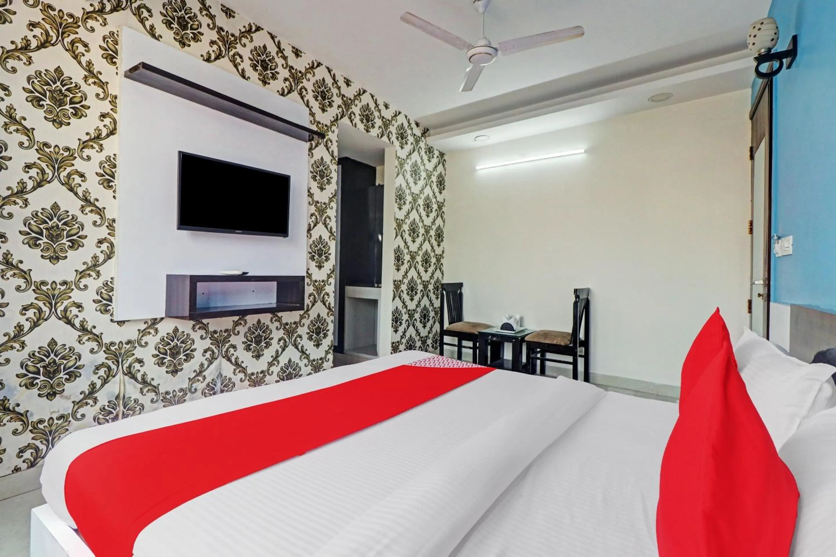 Bedroom, Bed in OYO 12675 Hotel Star Inn