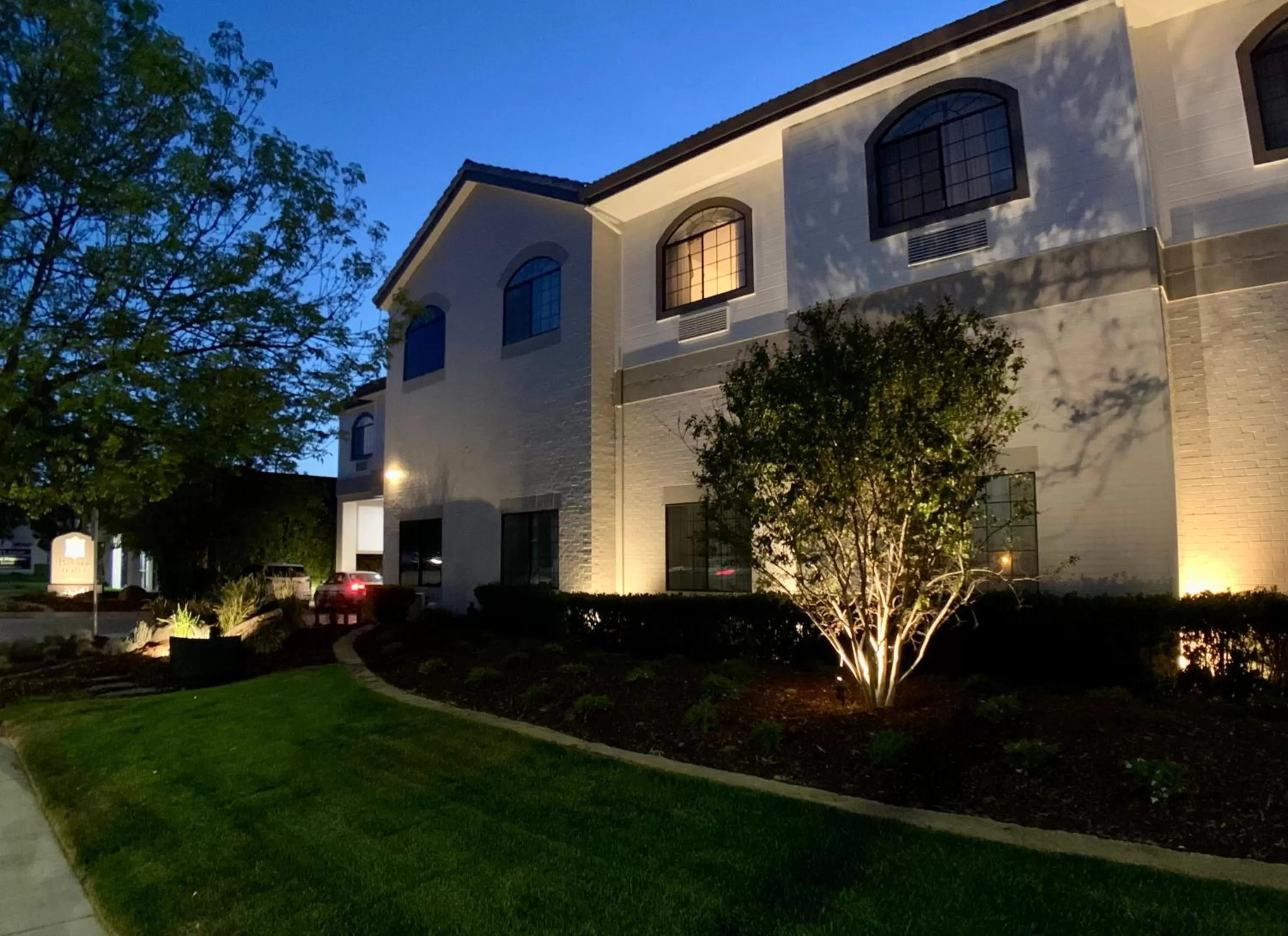 Property building in The Bristol Hotel Campbell San Jose