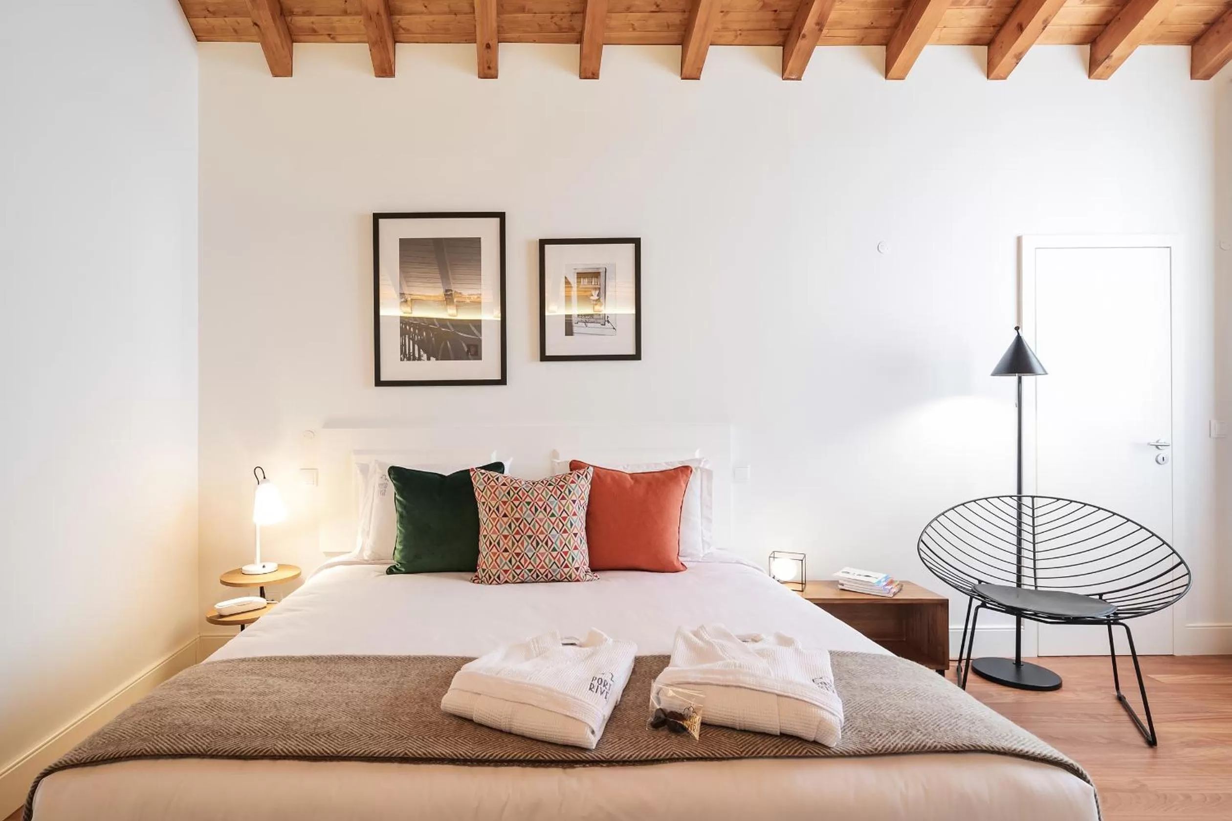 Bed in Porto River Infante