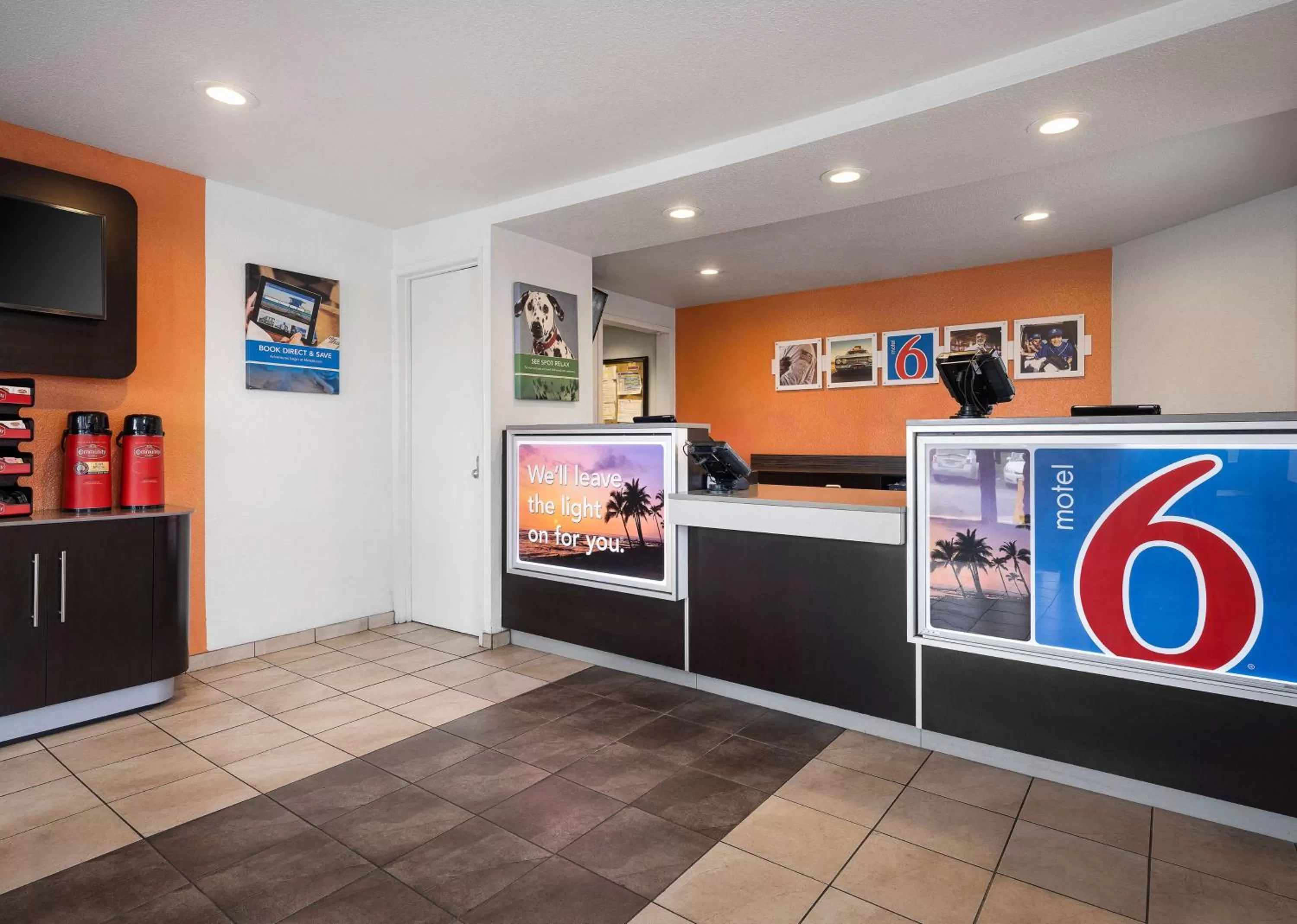 Lobby or reception in Motel 6-Buena Park, CA - Knotts Berry Farm - Disneyland