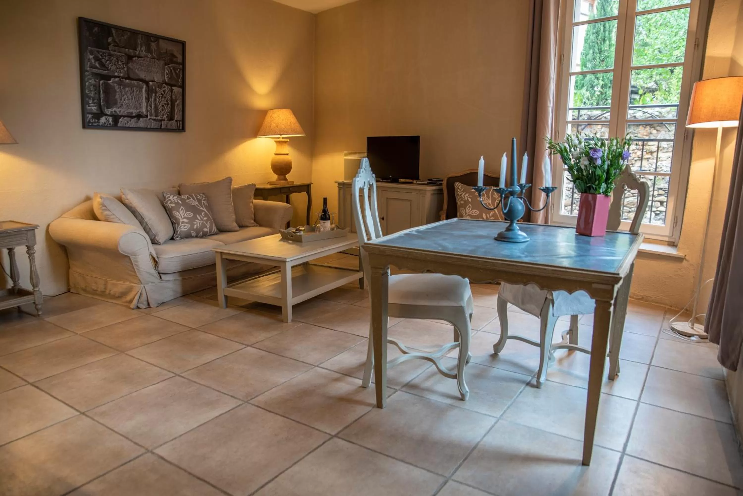 Suite with City View in Le Couvent d'Hérépian - Hôtel & Spa