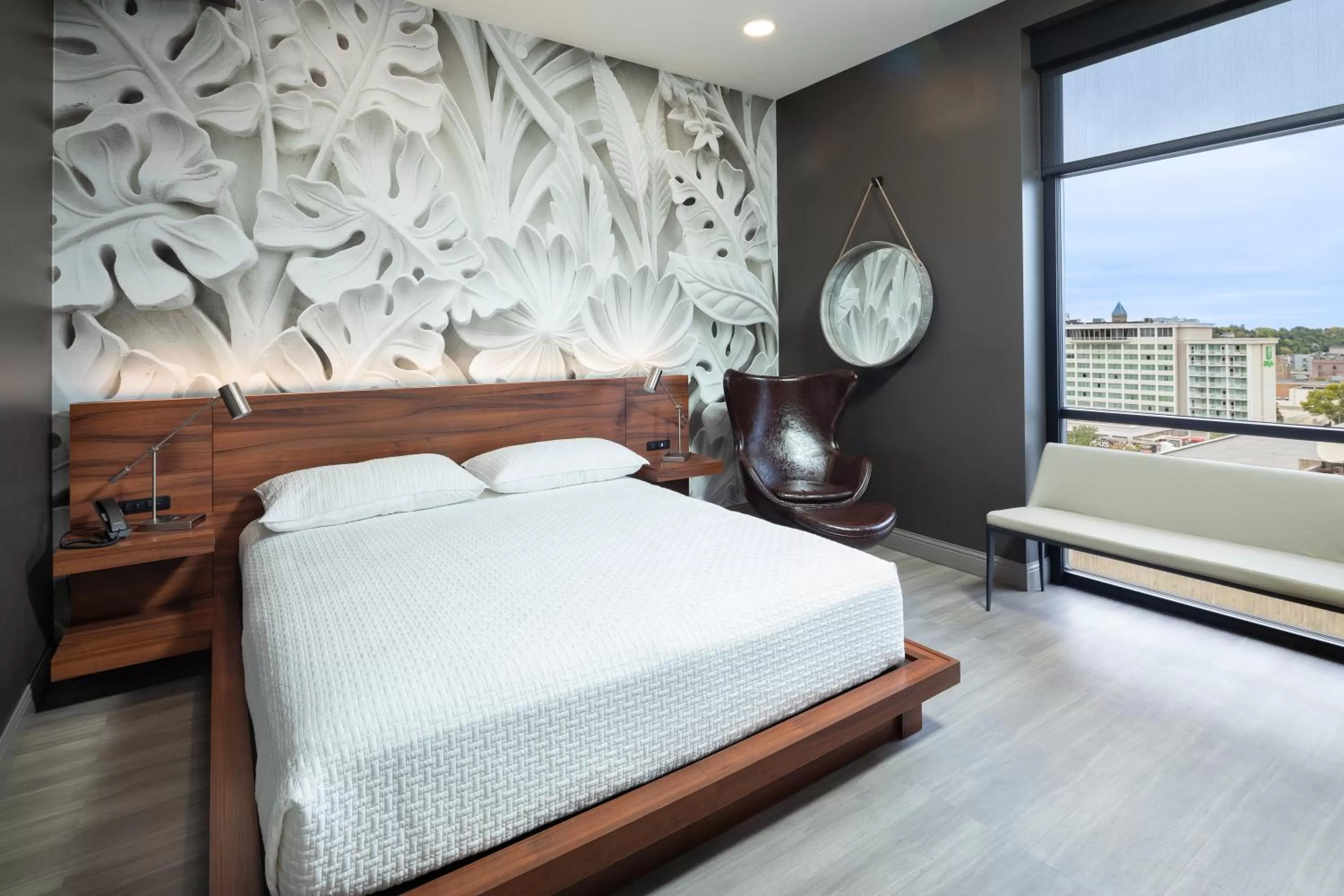 Photo of the whole room, Bed in Hotel On Phillips