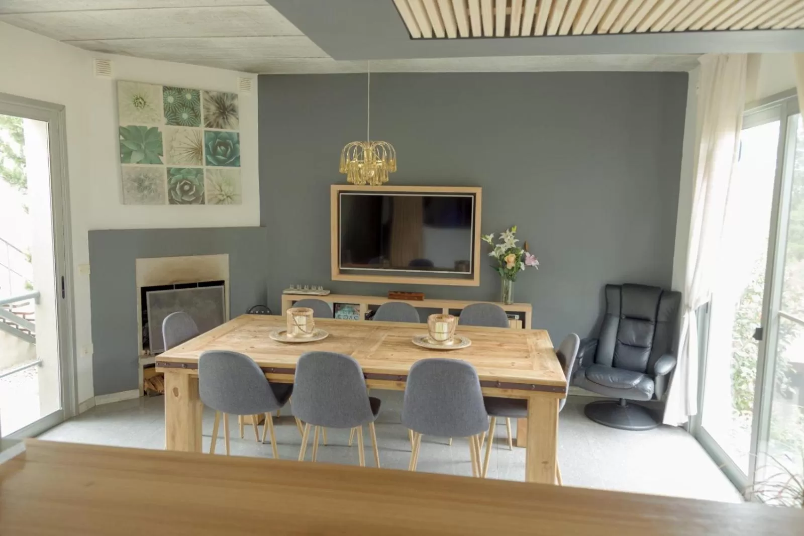 Dining area in Undarius Hotel (exclusively gay men)