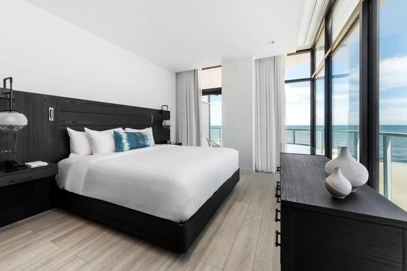 Photo of the whole room, Bed in Wave Resort
