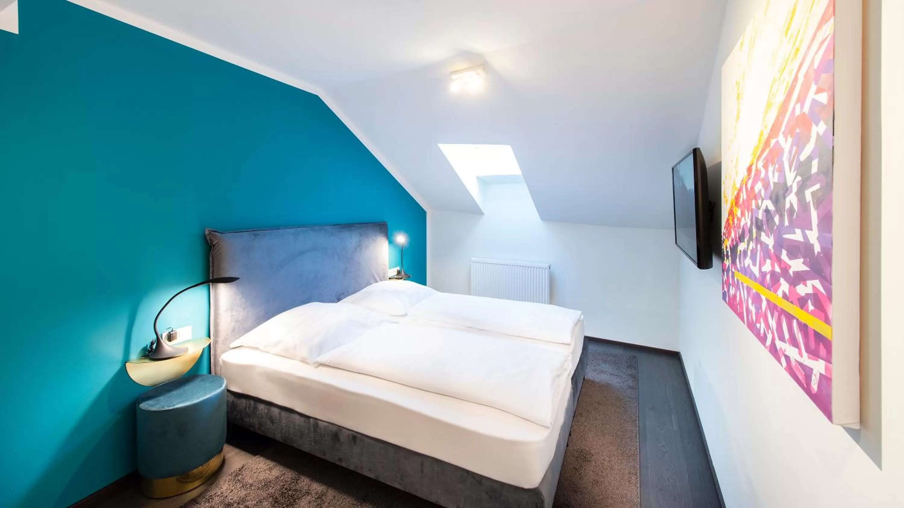 Bed in Blackhome Innsbruck Boutique I contactless check-in