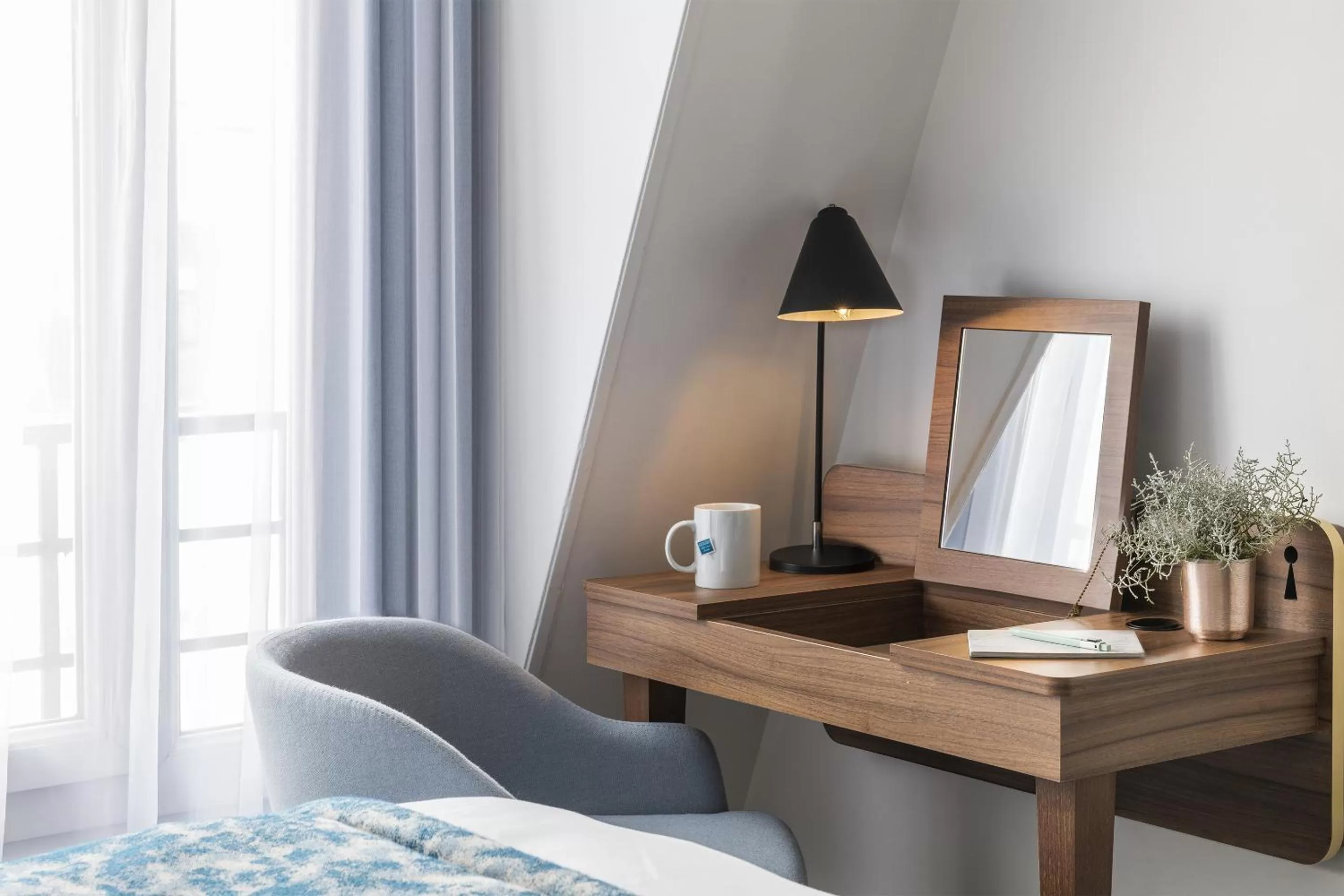 Decorative detail, Bed in Best Western Plus La Demeure