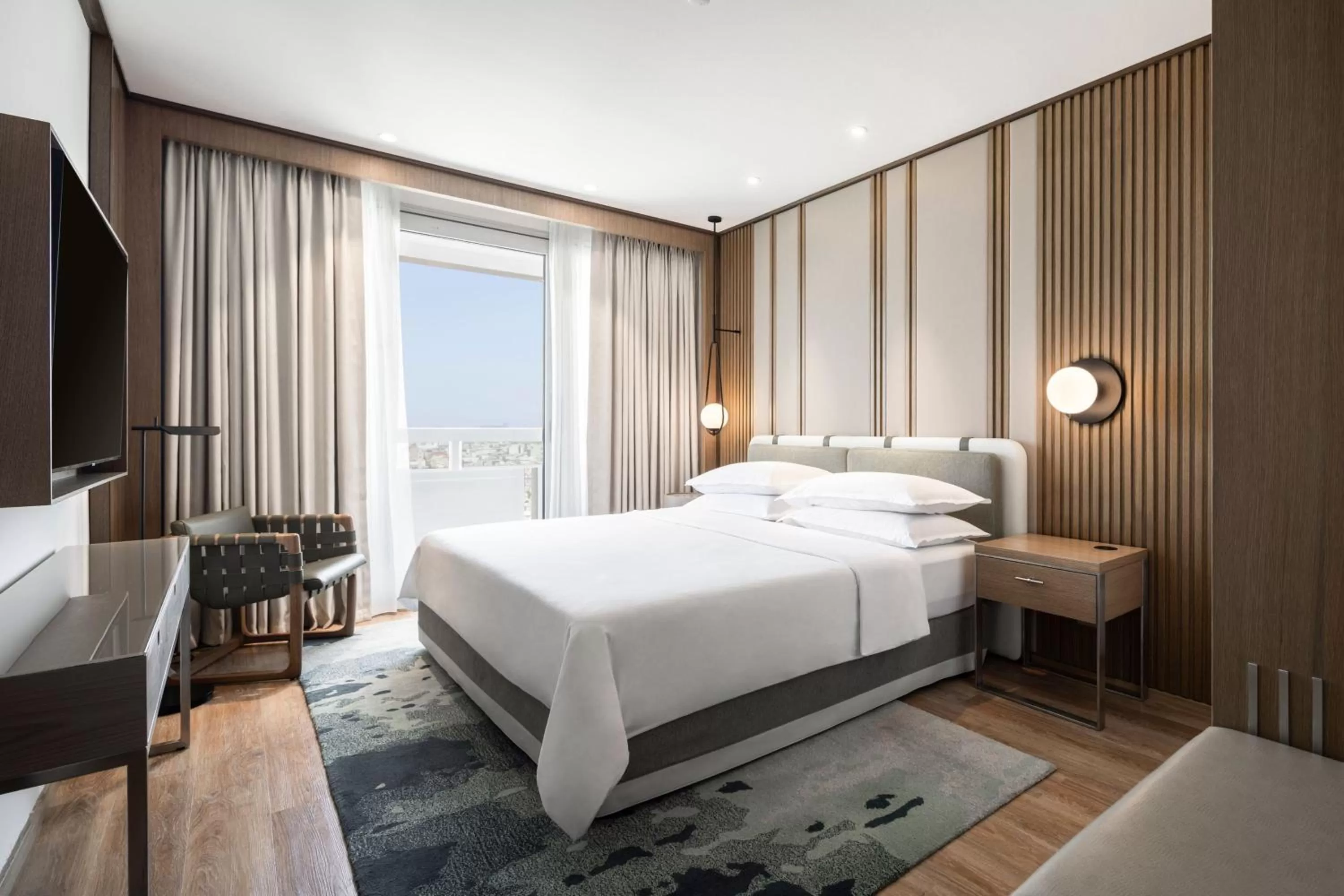 Bedroom, Bed in Sheraton Grand Tel Aviv