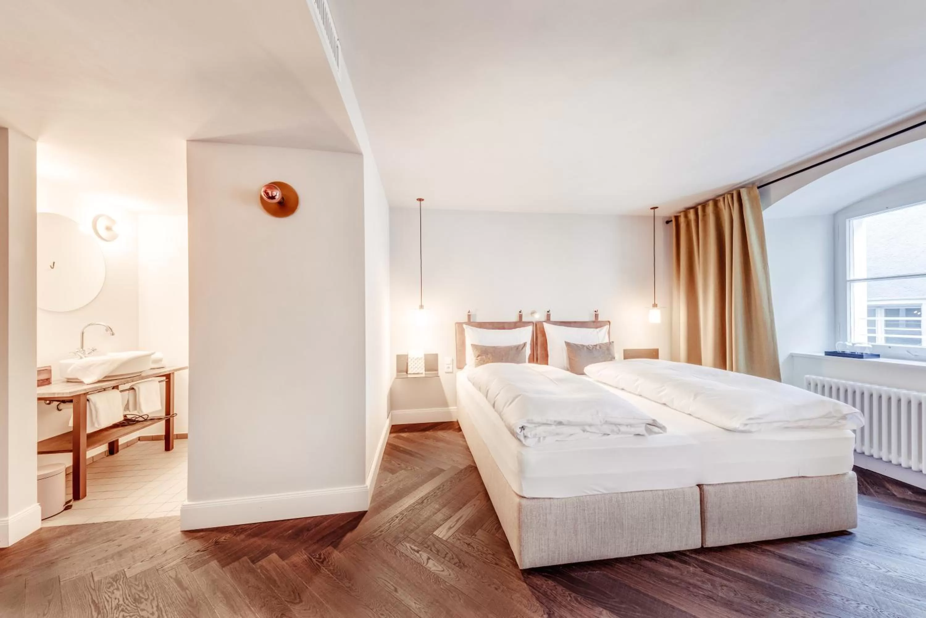 Photo of the whole room, Bed in Boutique Hotel das TSCHOFEN