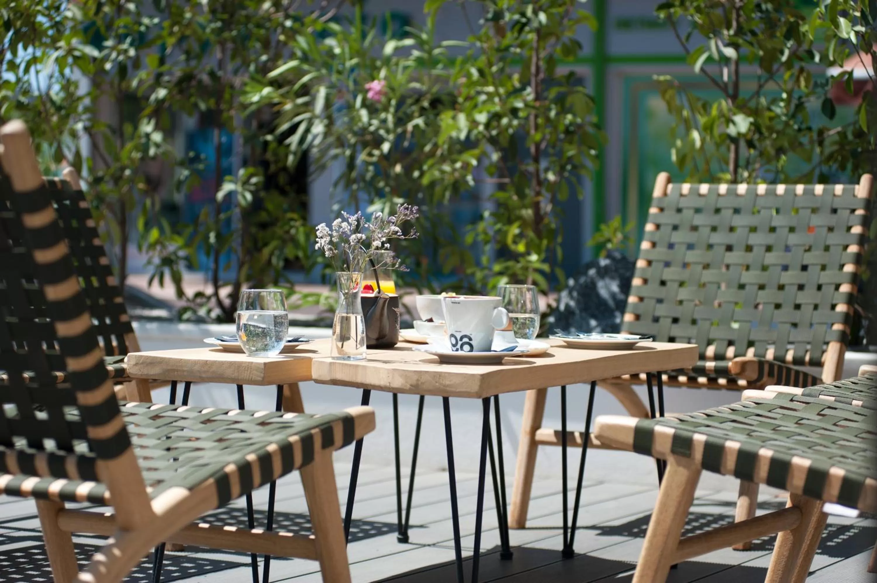 Restaurant/places to eat in Seasabelle Hotel near Athens Airport