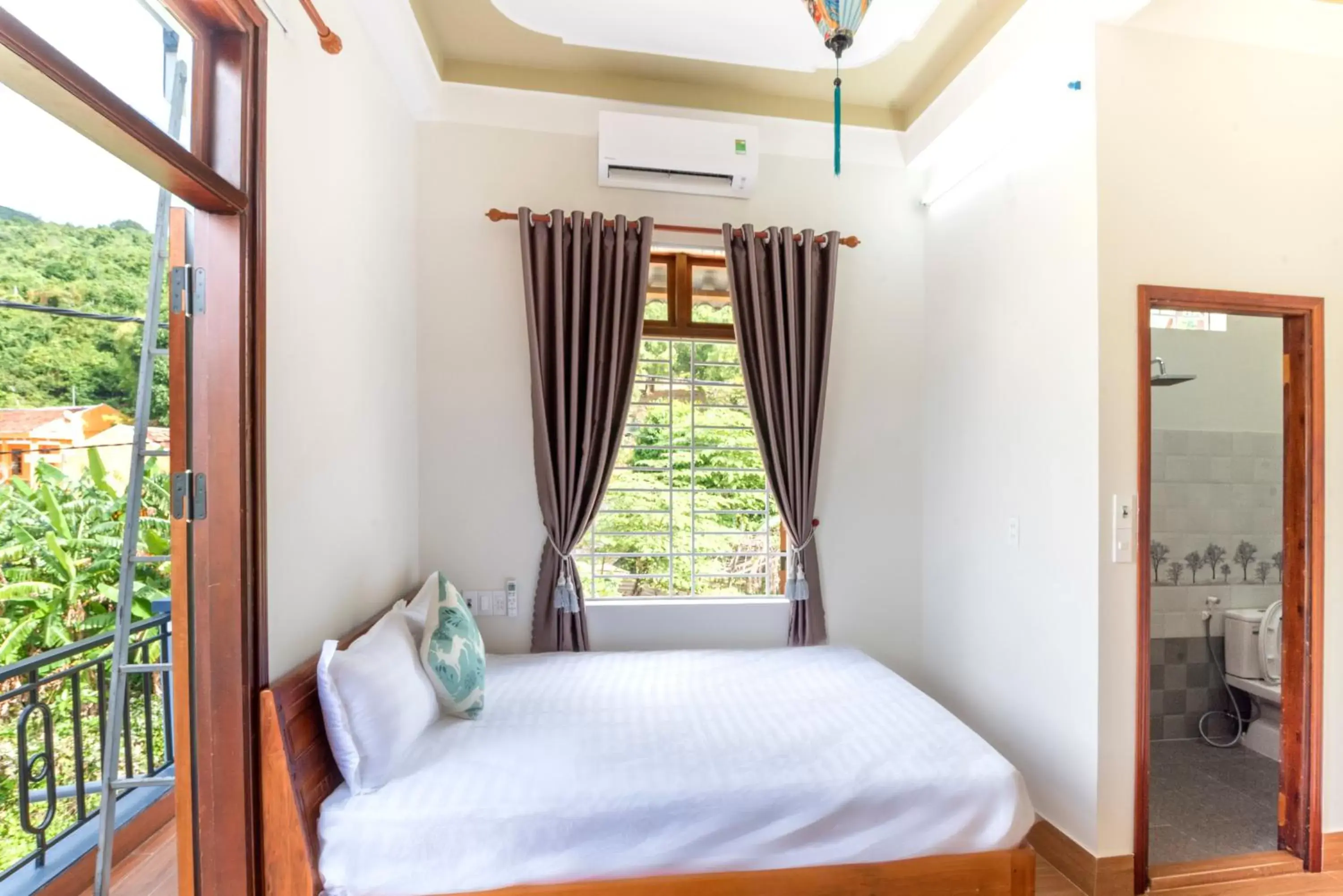 Double Room with Balcony in Cong Man Homestay Cham Island Double Room with Balcony in Cong Man Homestay Cham Island