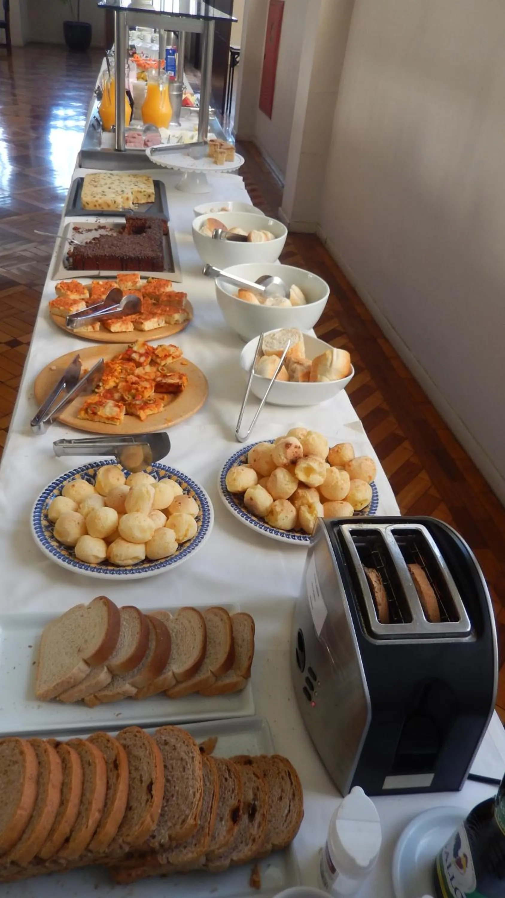 Buffet breakfast in Hotel Metropole