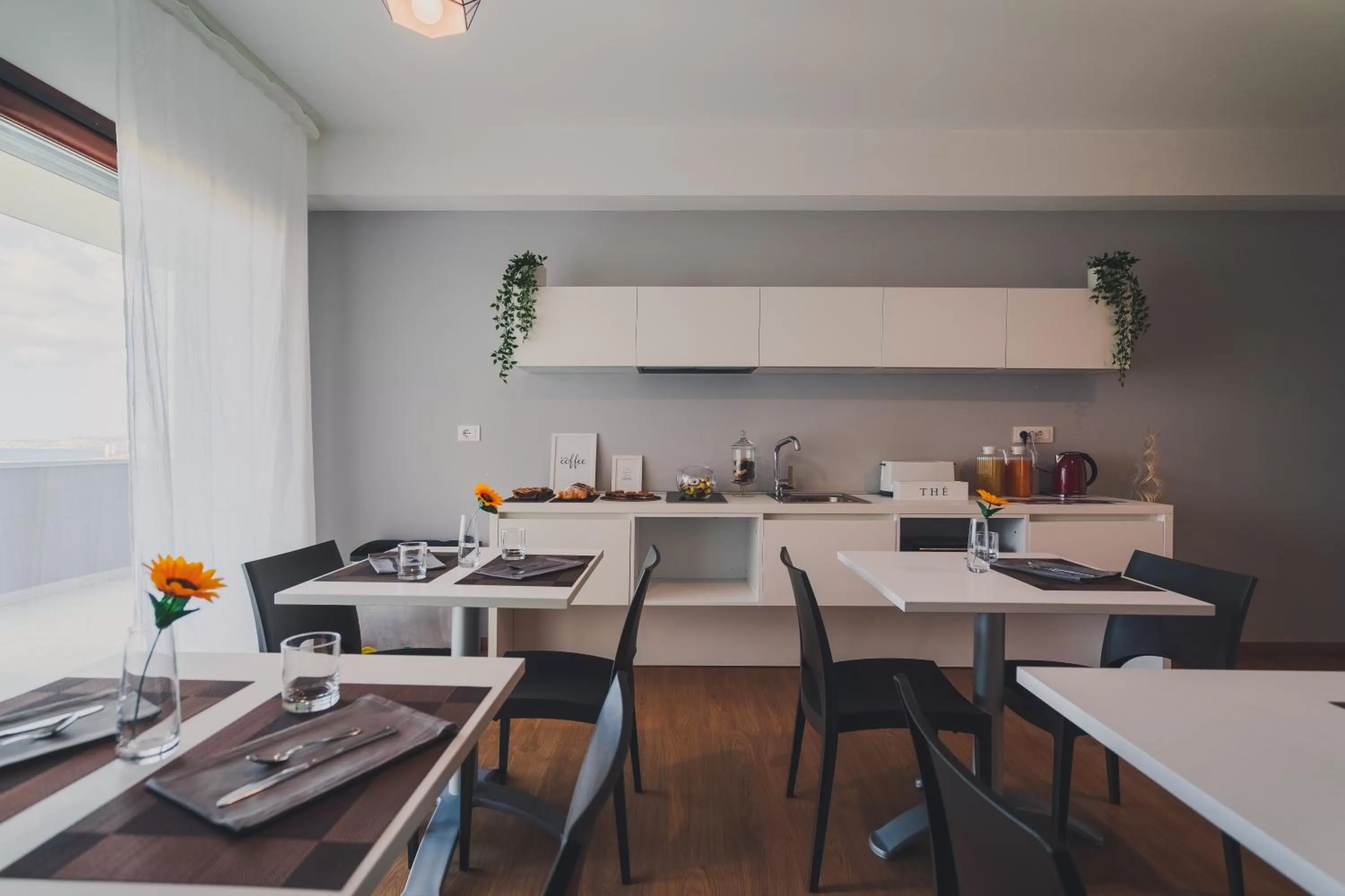 Breakfast in Trip Room & Breakfast