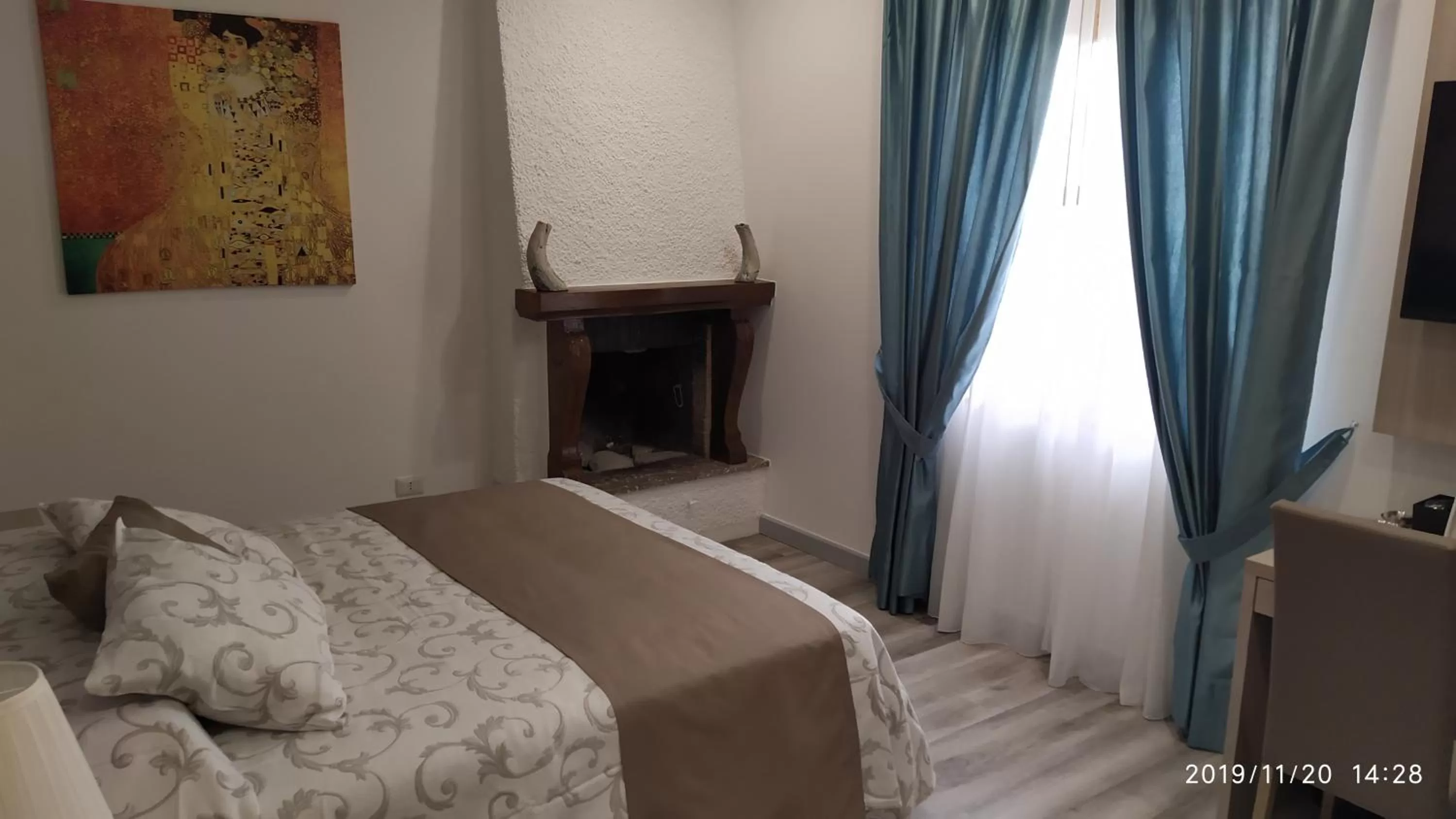 Communal lounge/ TV room, Bed in B&B La Stazione