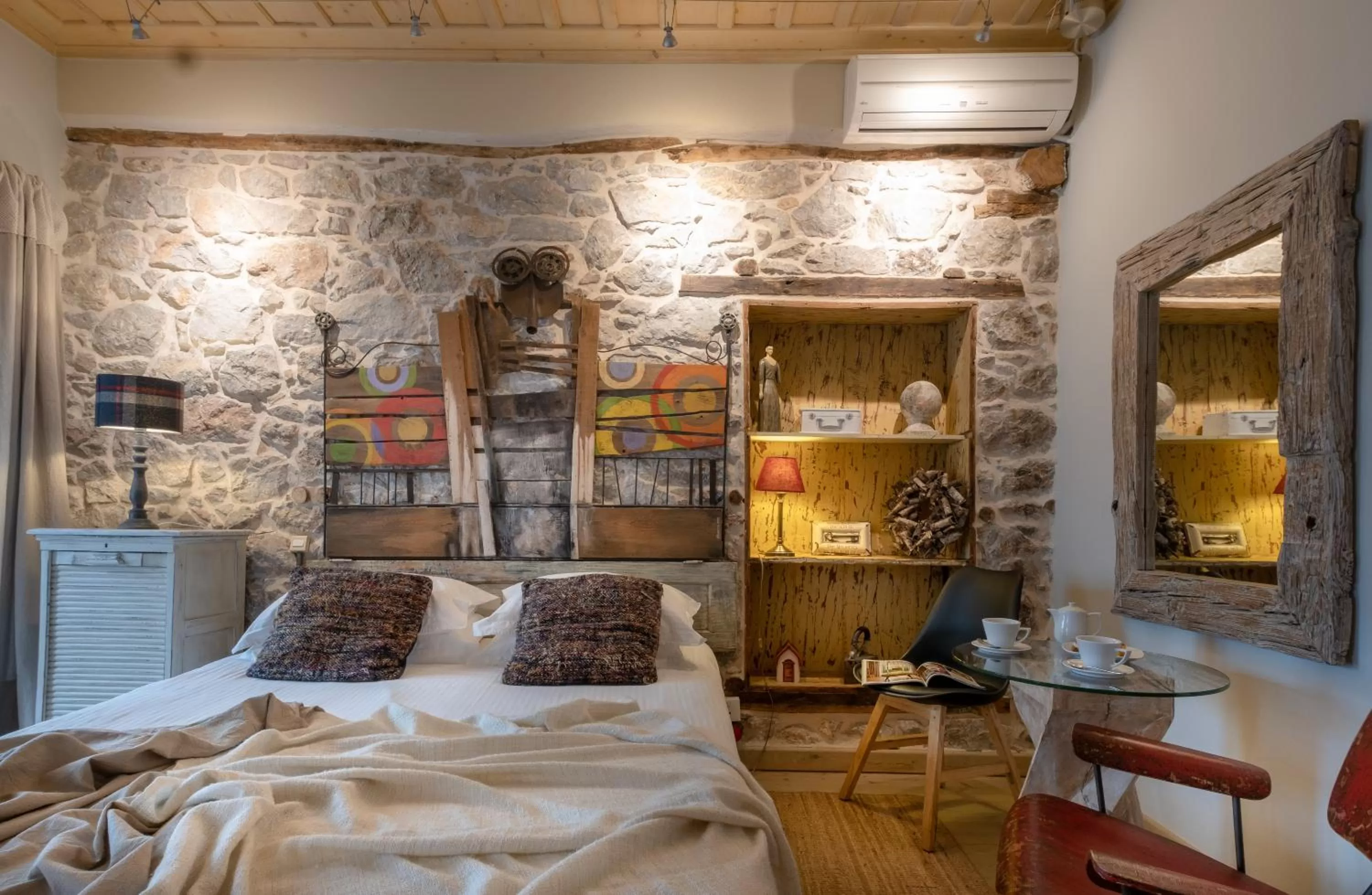 Bedroom, Bed in Amymone and Adiandi