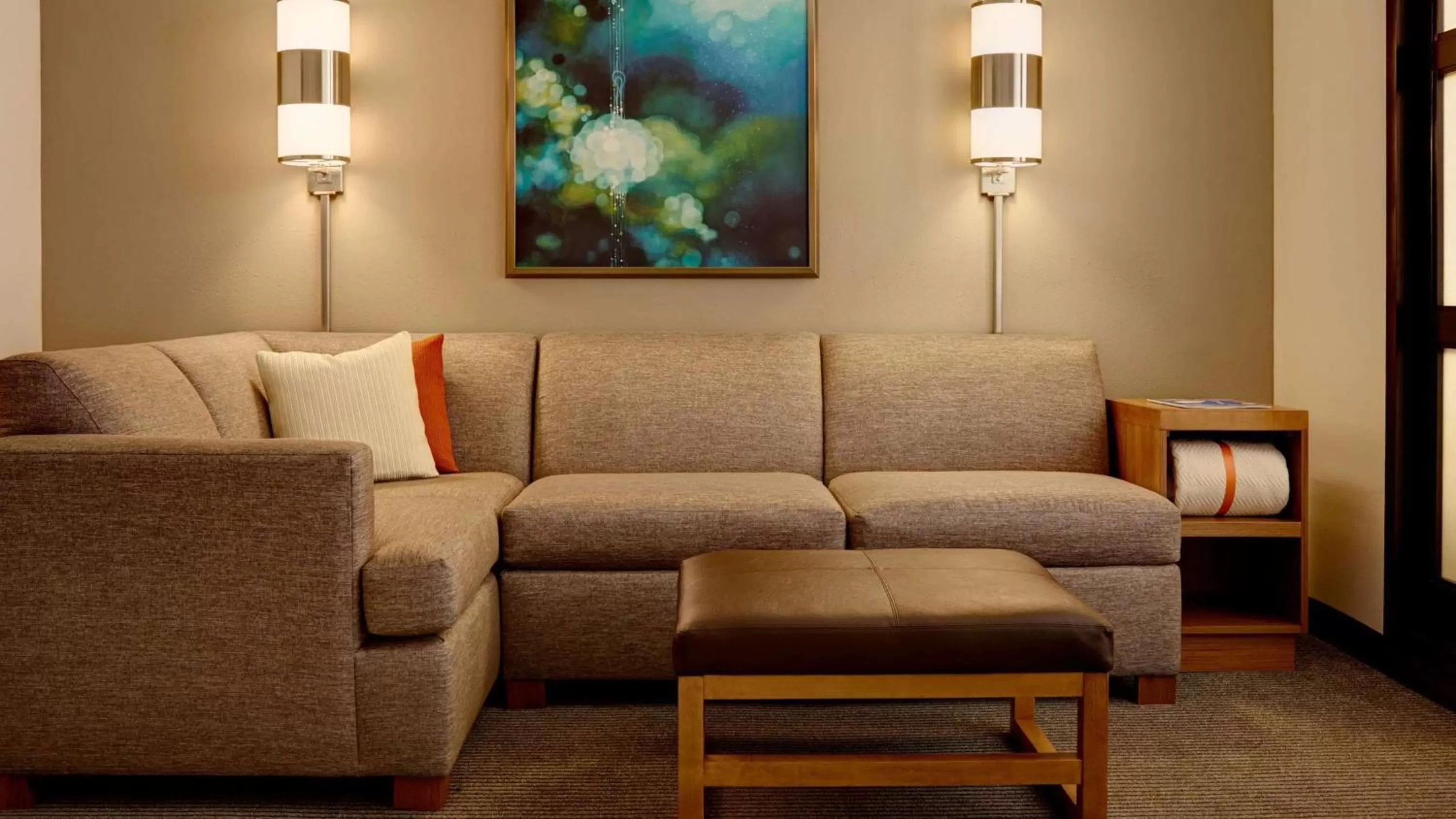 Photo of the whole room in Sonesta Select Atlanta Duluth