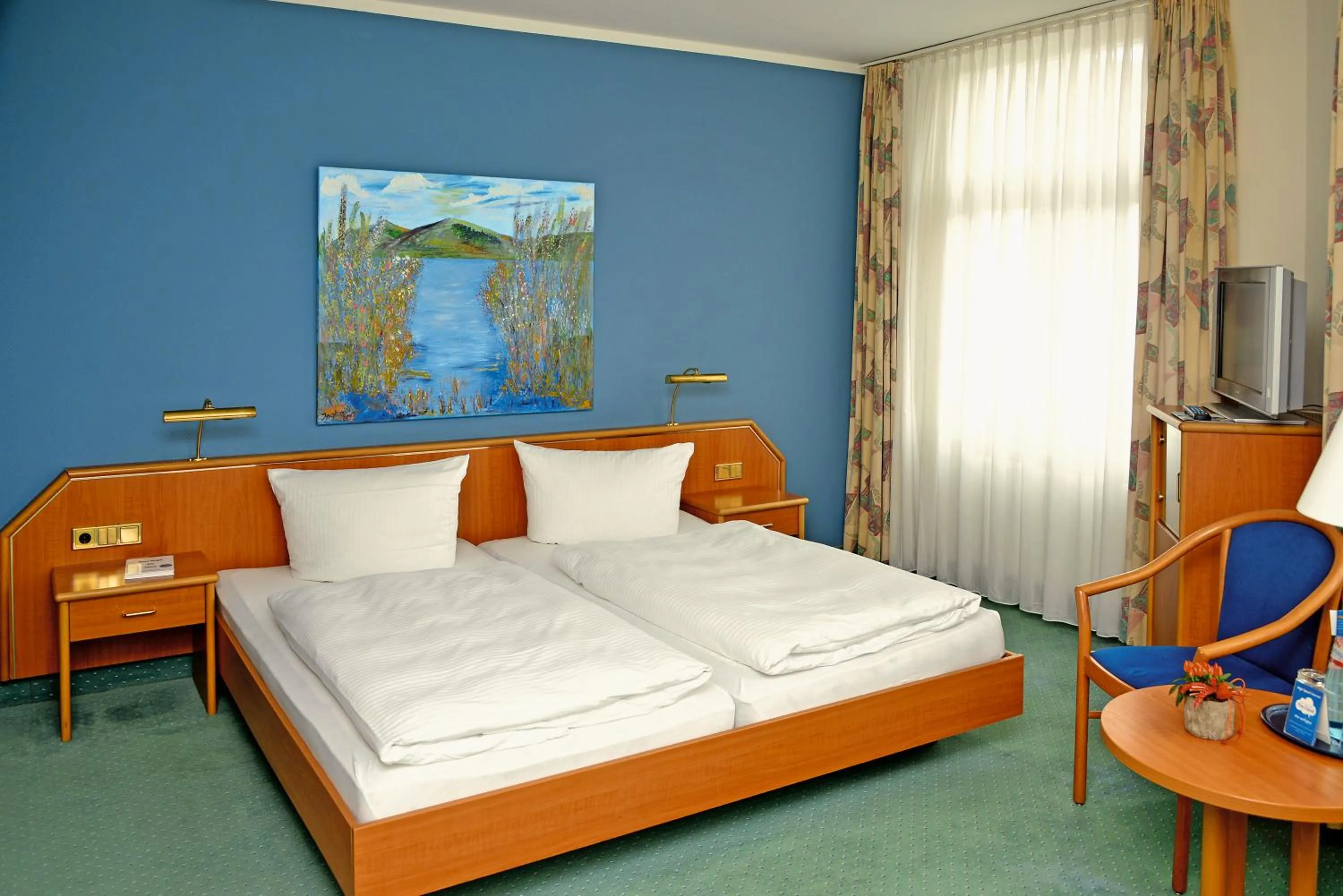 Photo of the whole room, Bed in Hotel Kaiserhof
