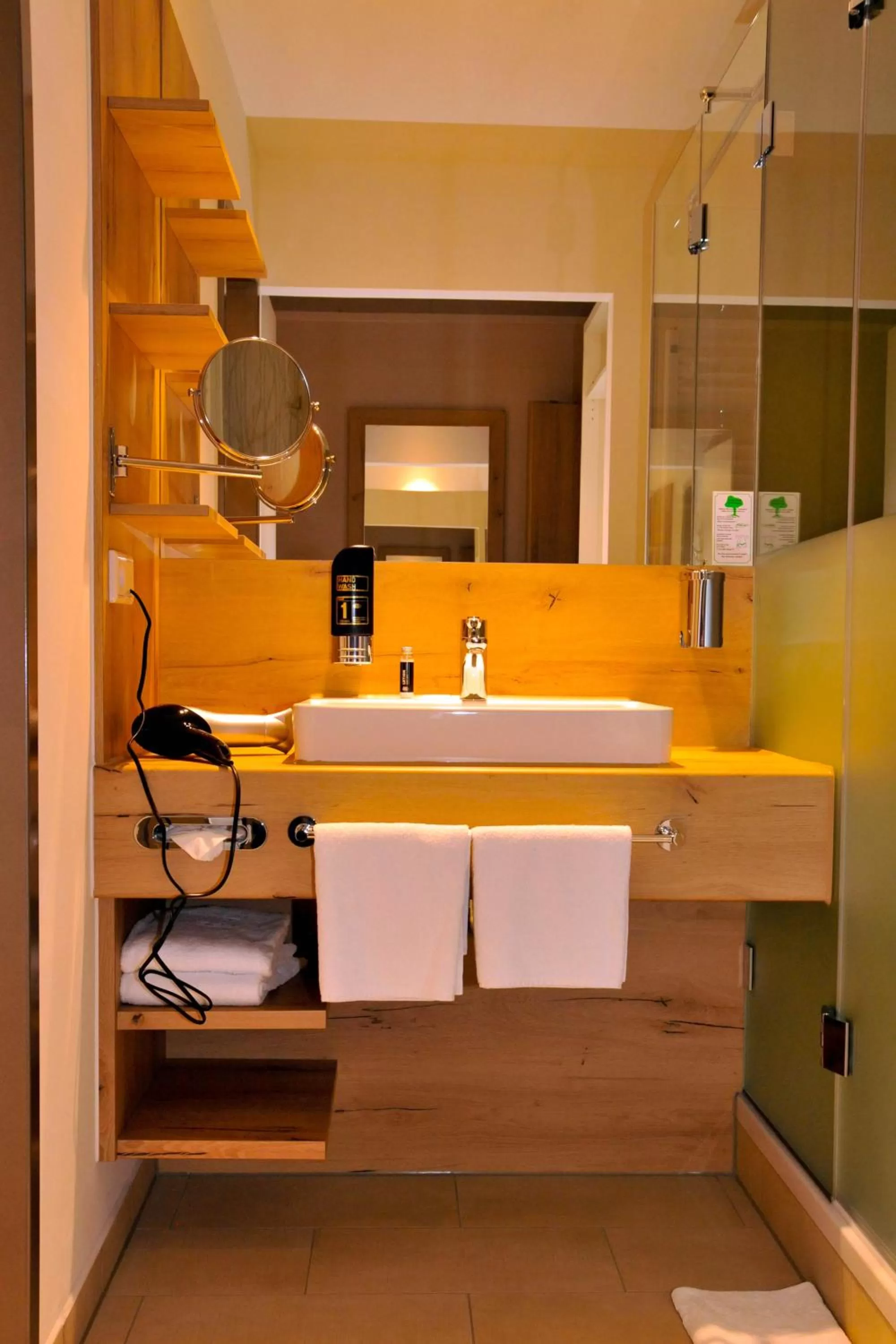 Bathroom in Centrale Hotel und Restaurant