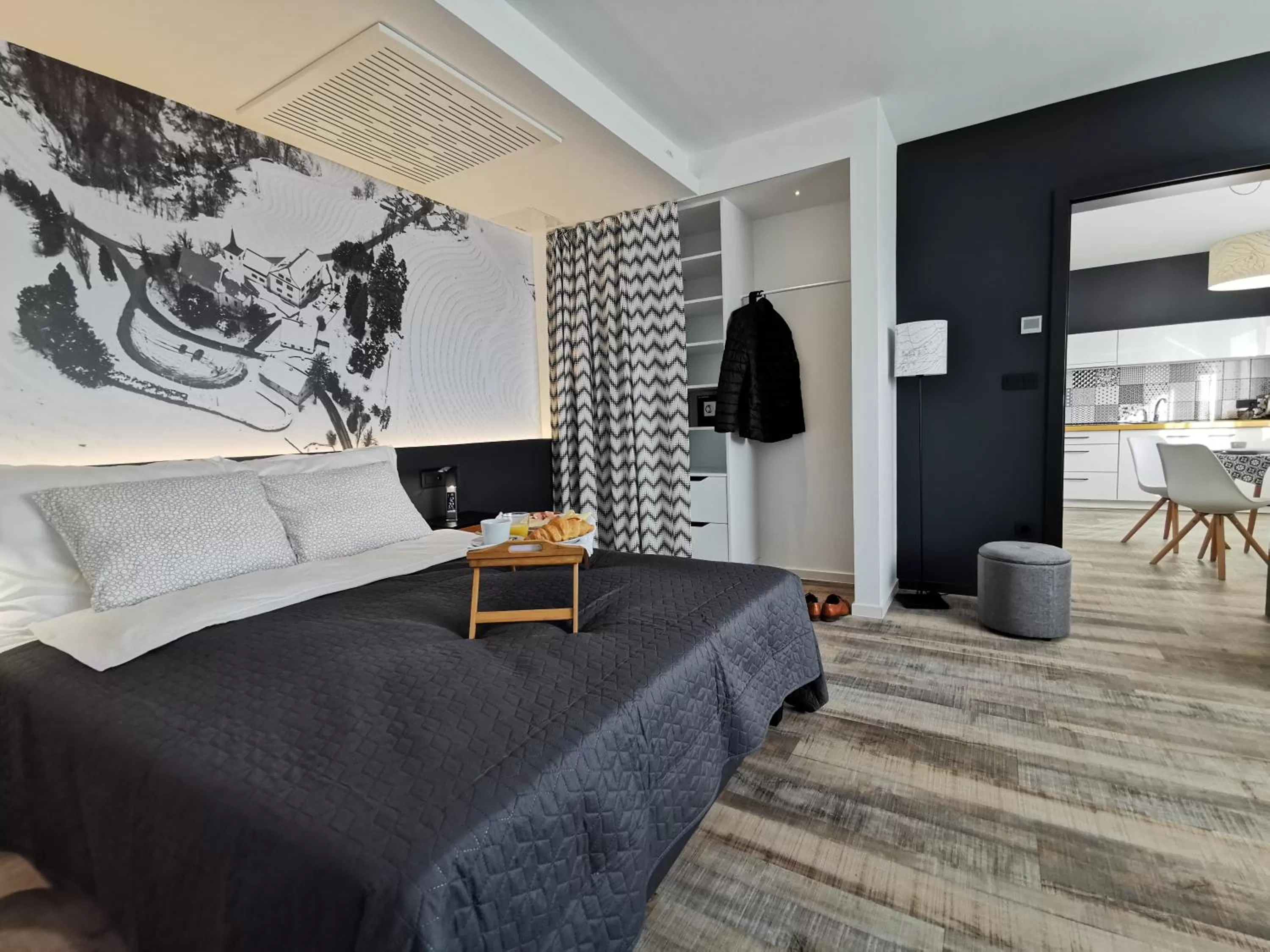 Kitchen or kitchenette, Bed in Hotel CityMap Maribor