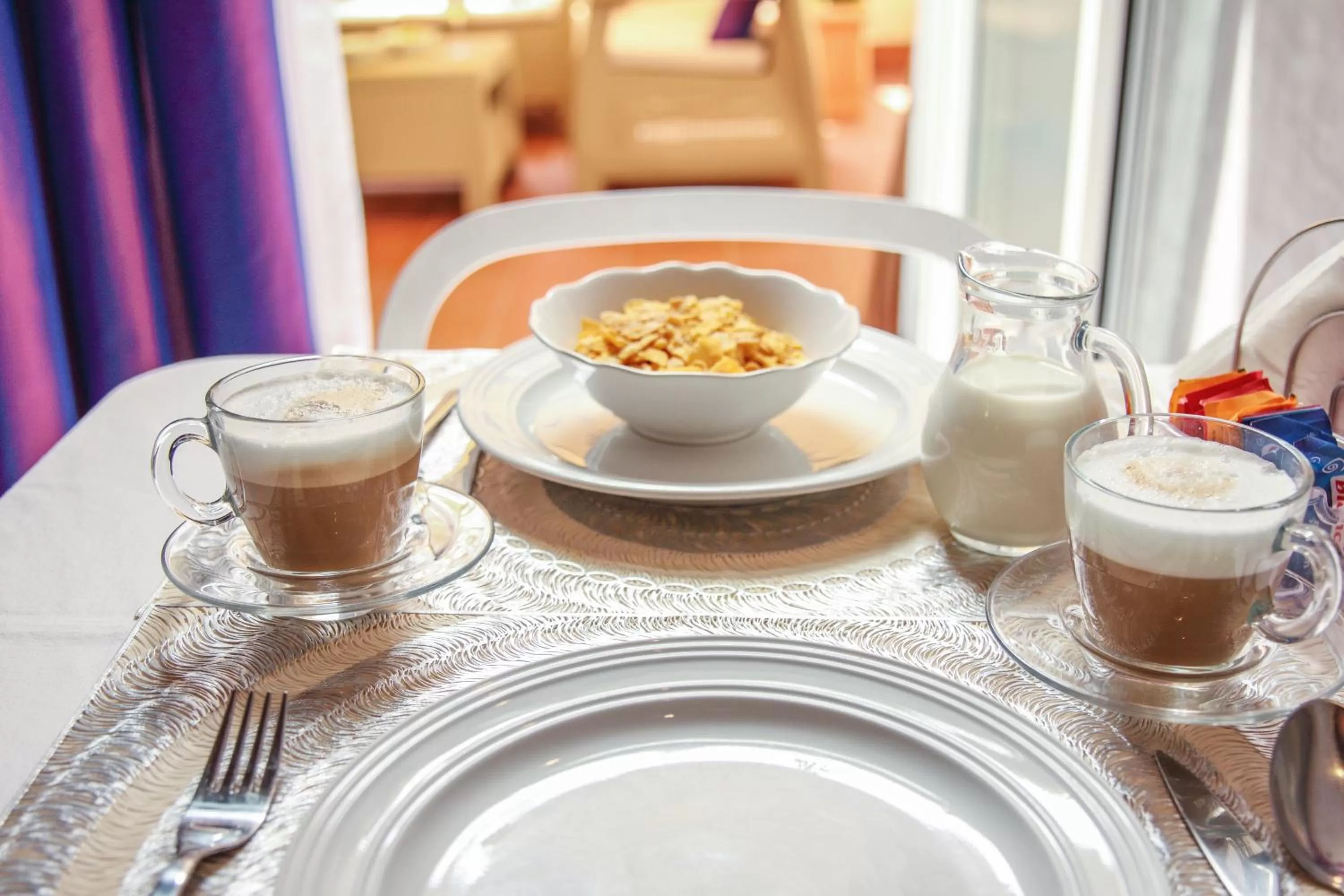 Breakfast in History Suite