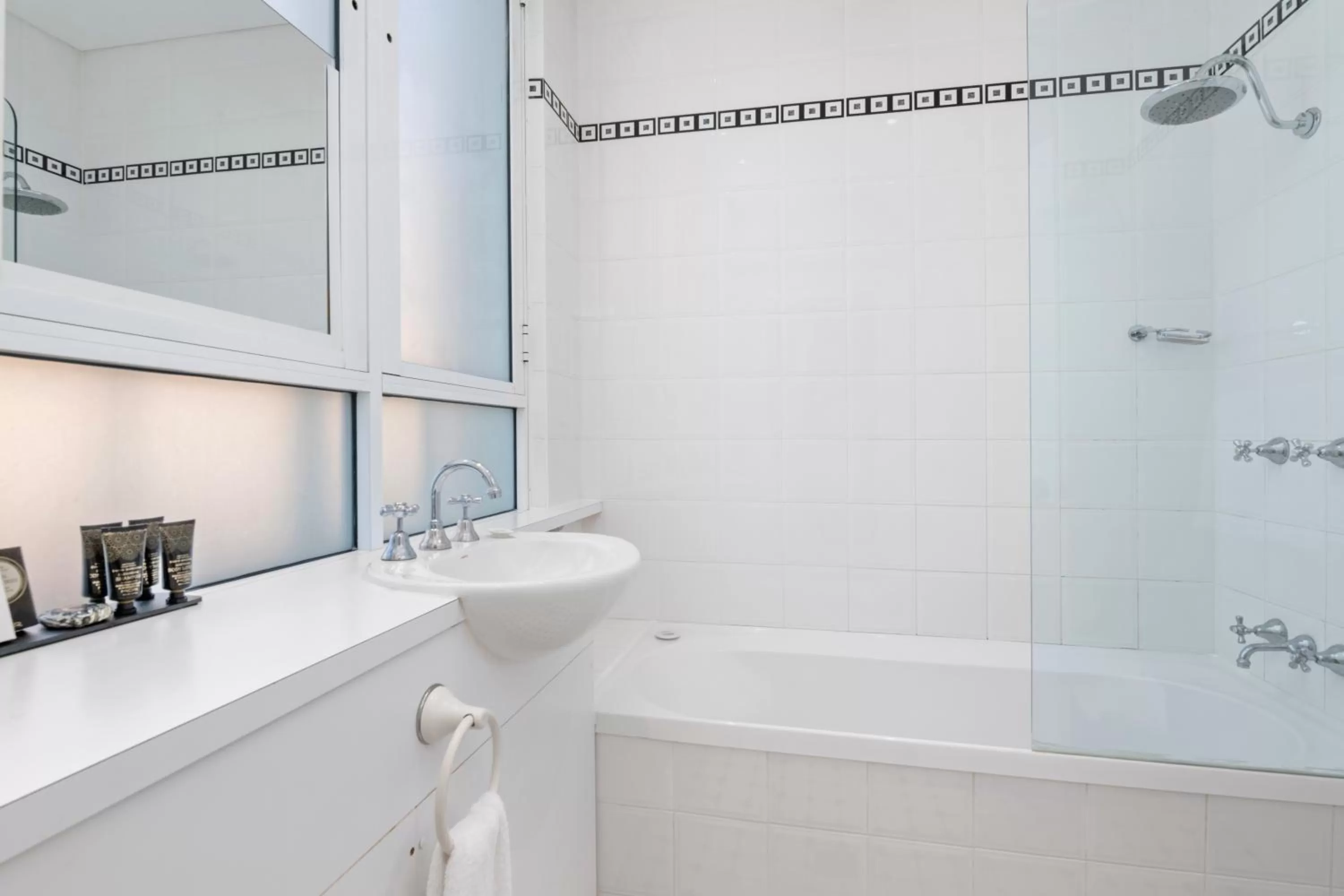 Bathroom in Castlereagh Boutique Hotel, an Ascend Collection Hotel