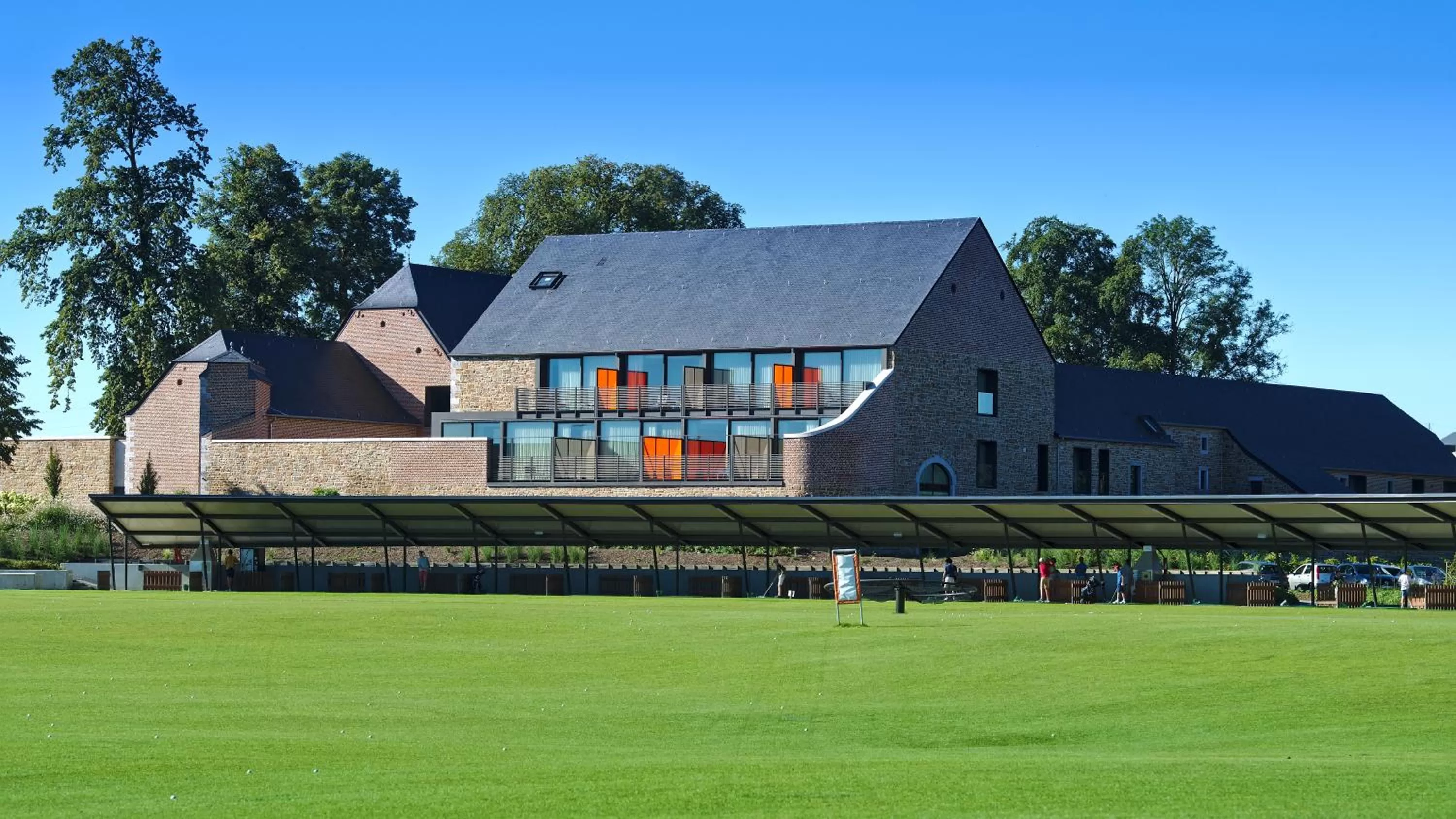 Property building in Domaine de Naxhelet