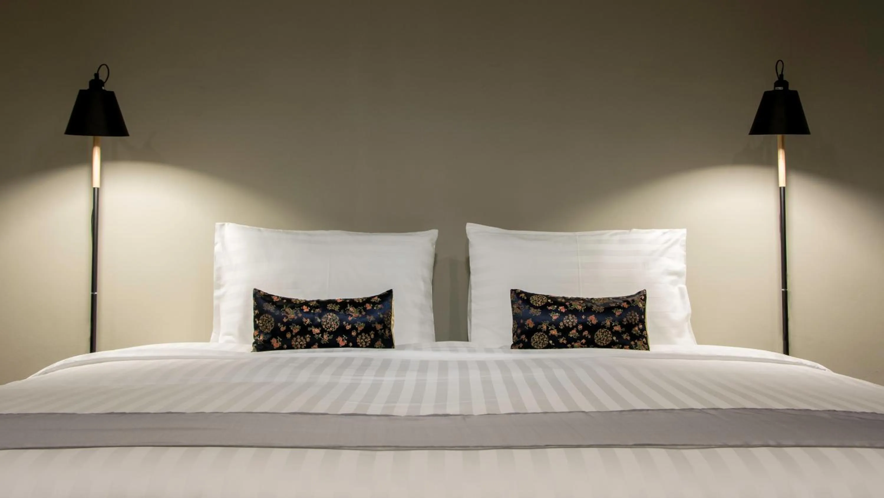 Bed in Wealth Boutique Hotel Chiang Mai