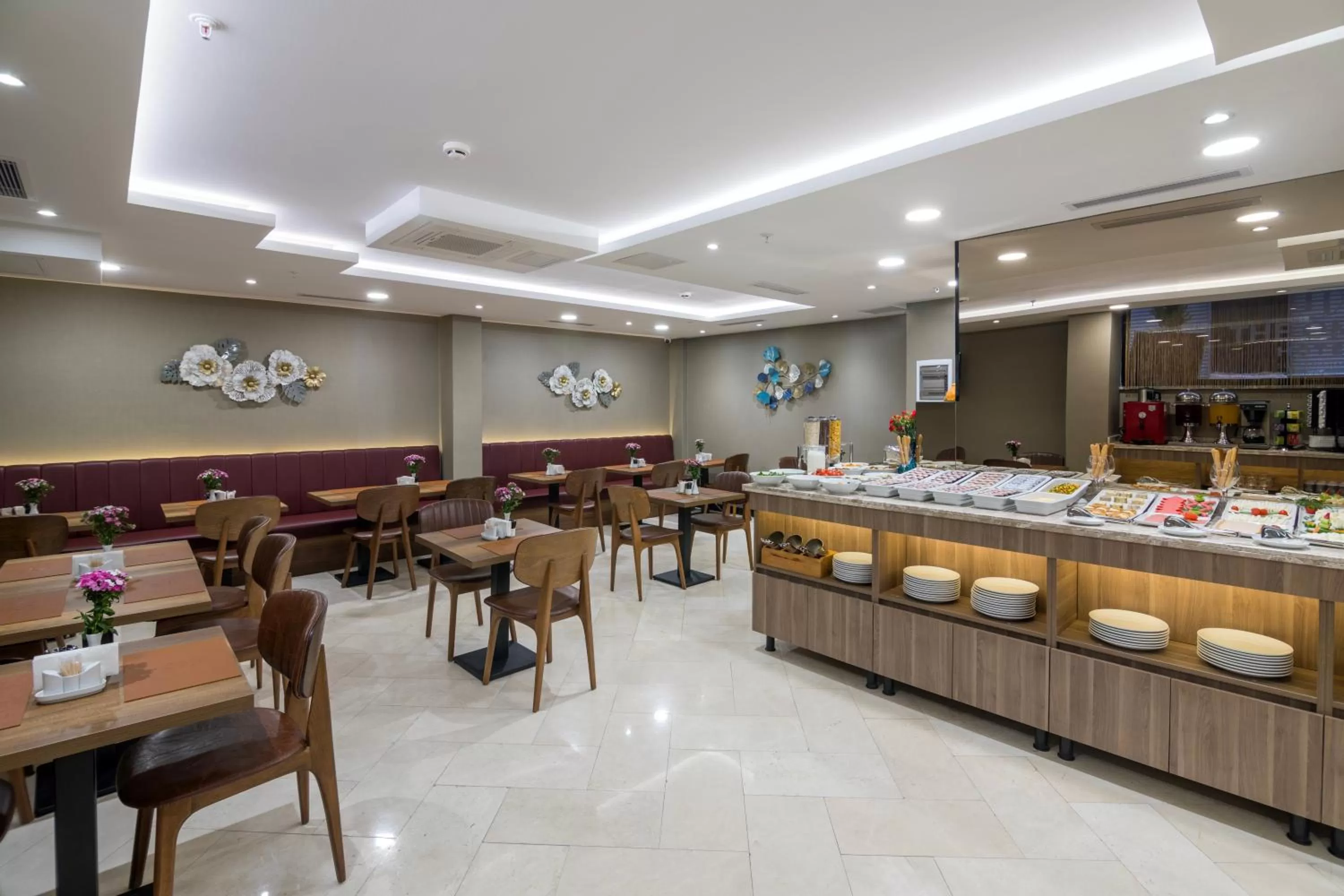 Breakfast in The Omiya Hotel