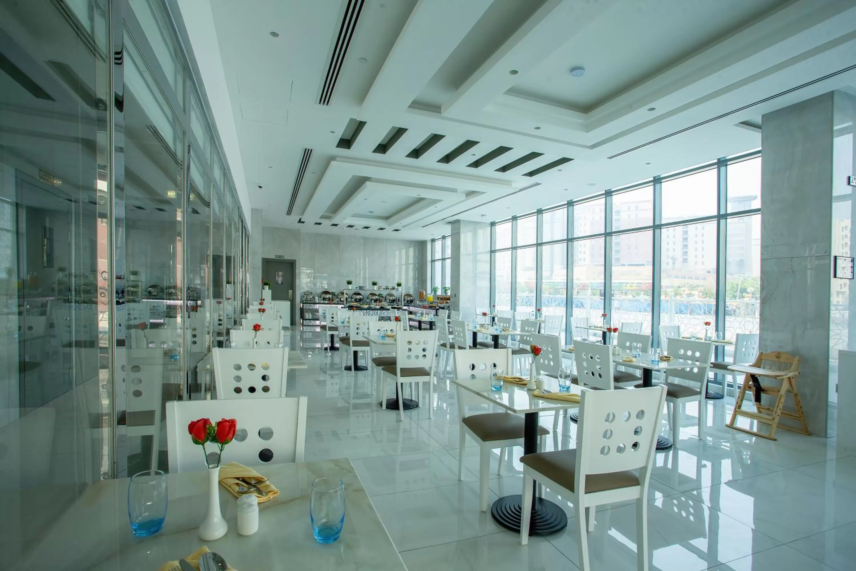Restaurant/places to eat in City Avenue Al Reqqa Hotel