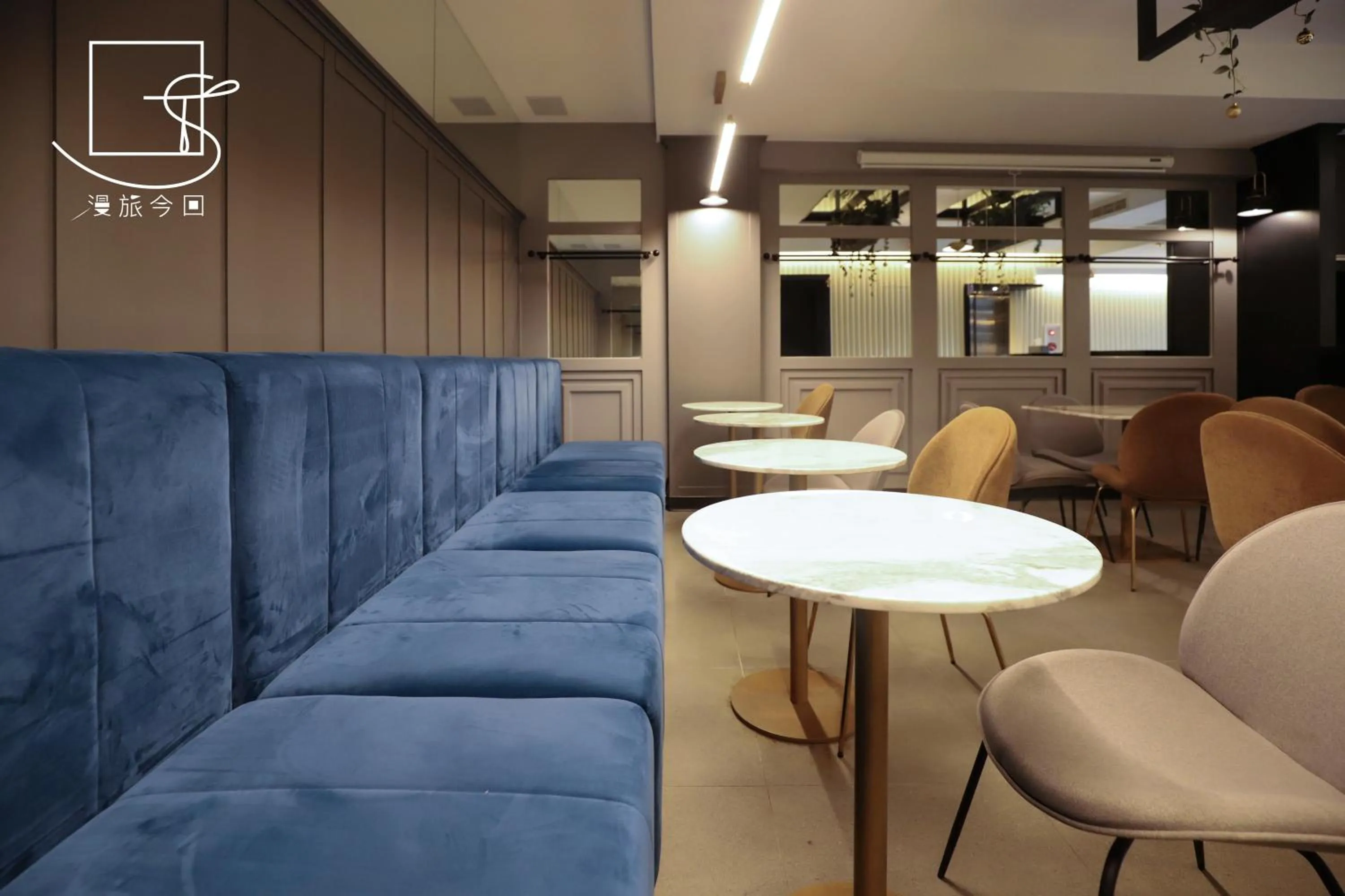 TV and multimedia in Slow Town Hotel-Konkai