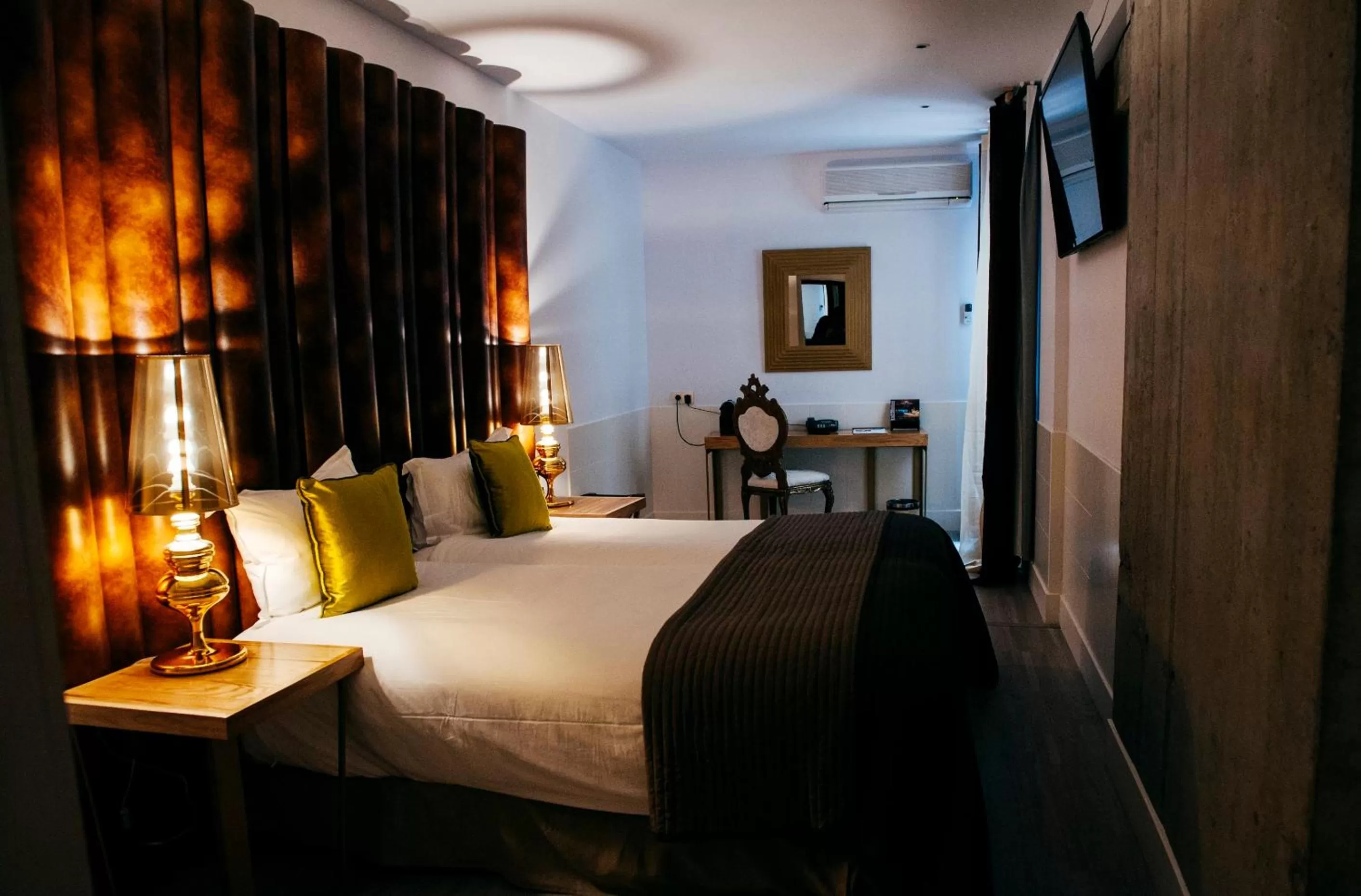 TV and multimedia, Bed in Hotel Art Santander