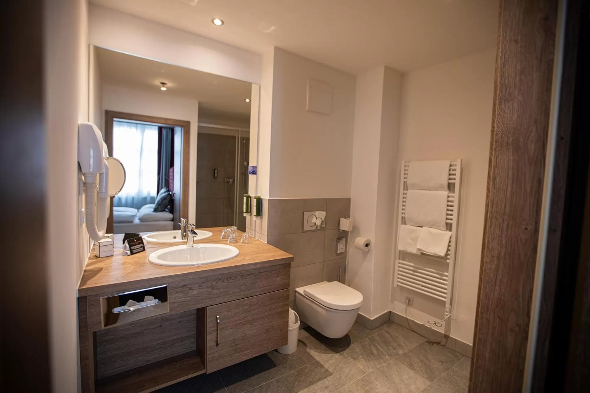 Bathroom in Hotel Elefant Family Business