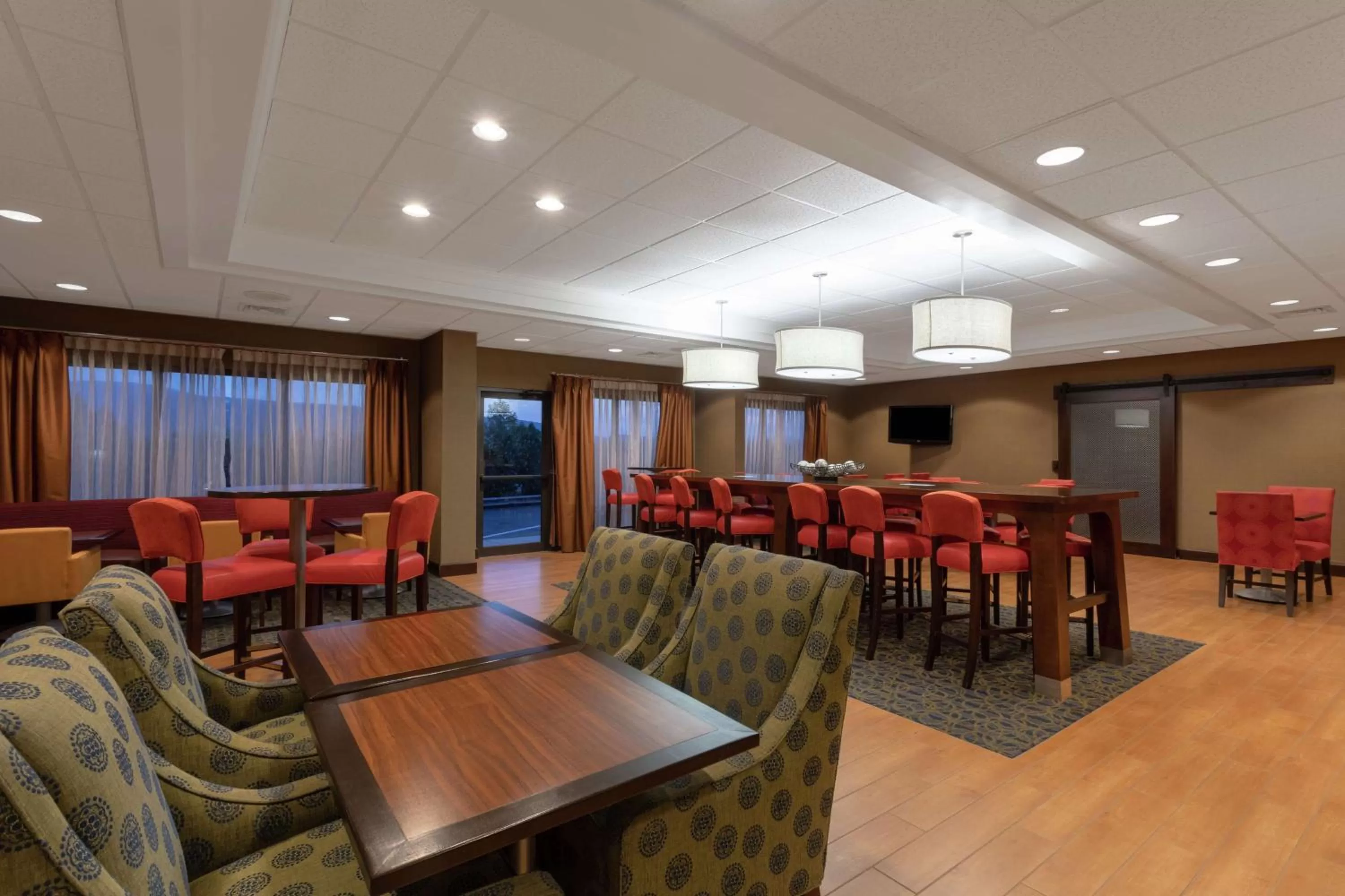 Lobby or reception in Hampton Inn Bedford
