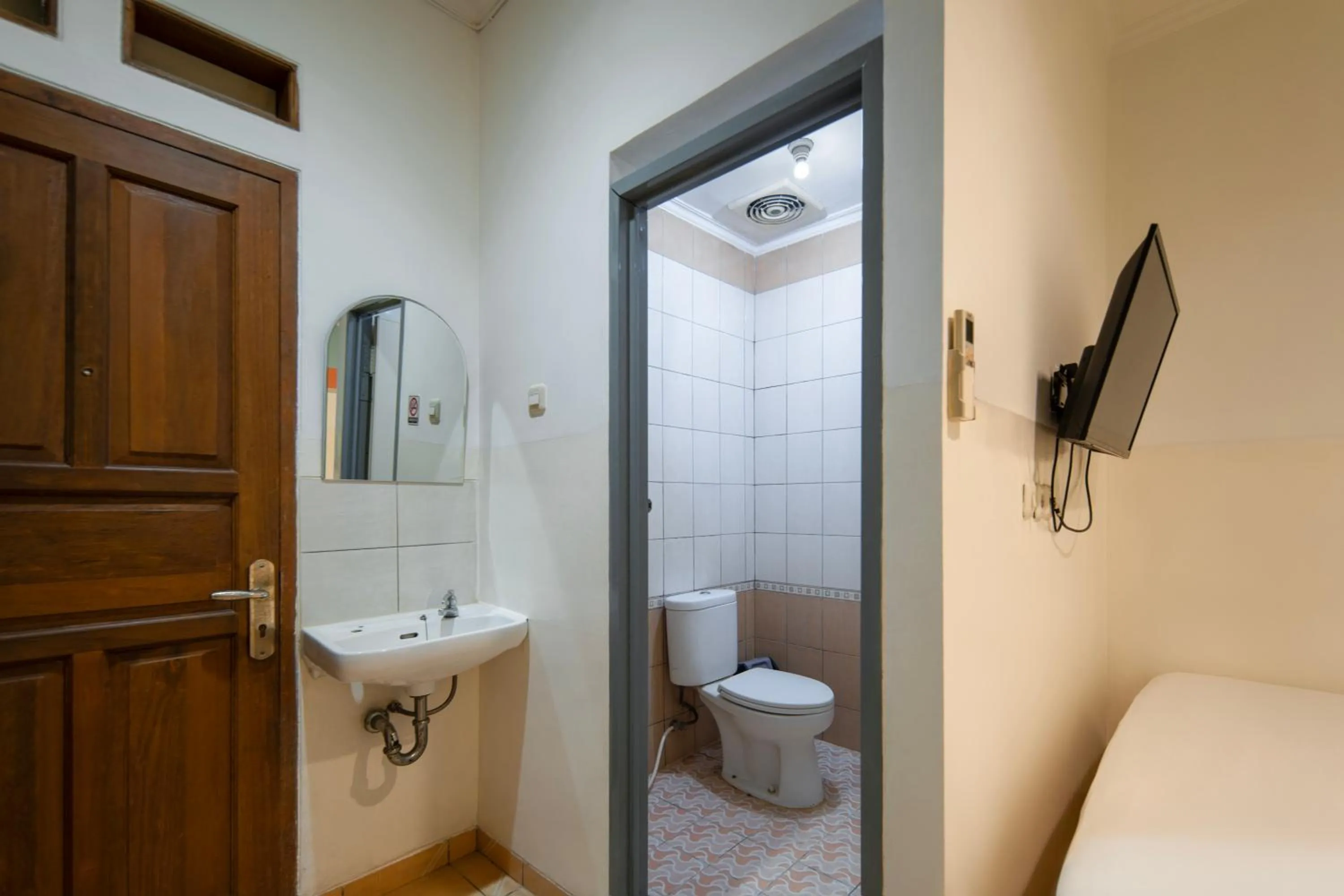 Toilet in Cove Horizone