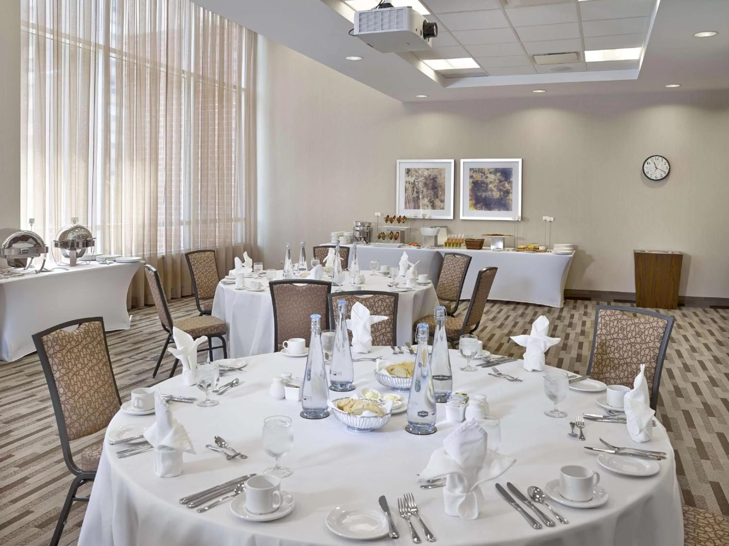 Meeting/conference room in Hampton Inn by Hilton Halifax Downtown