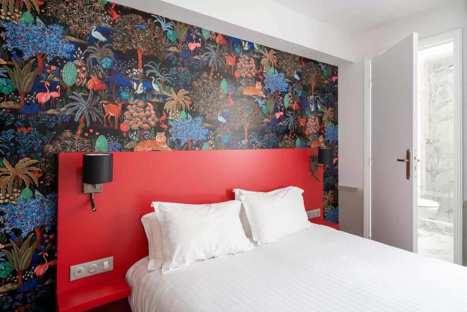 Bed in Hôtel 31 - Paris Tour Eiffel