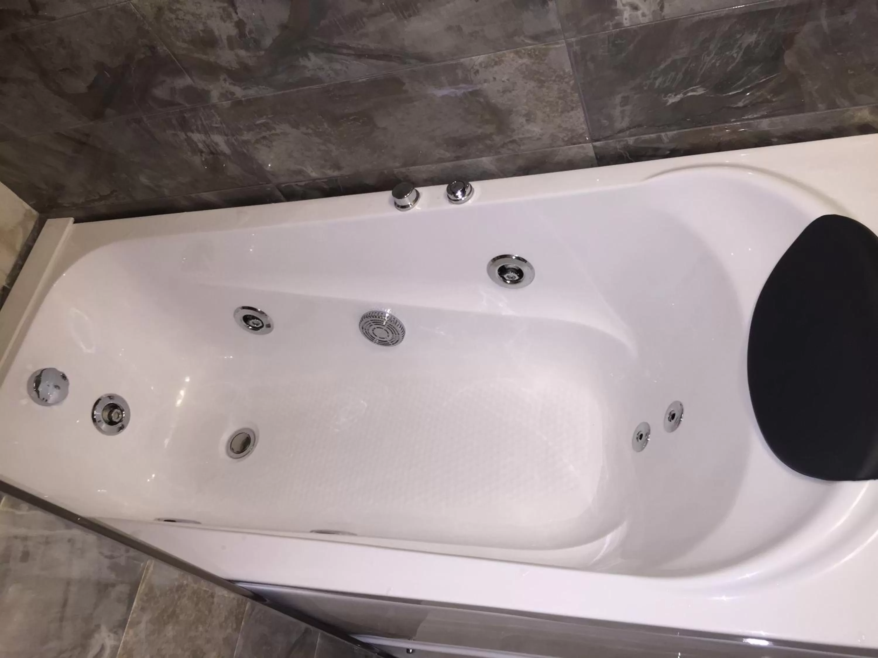 Bathroom in Family Hotel Malibu