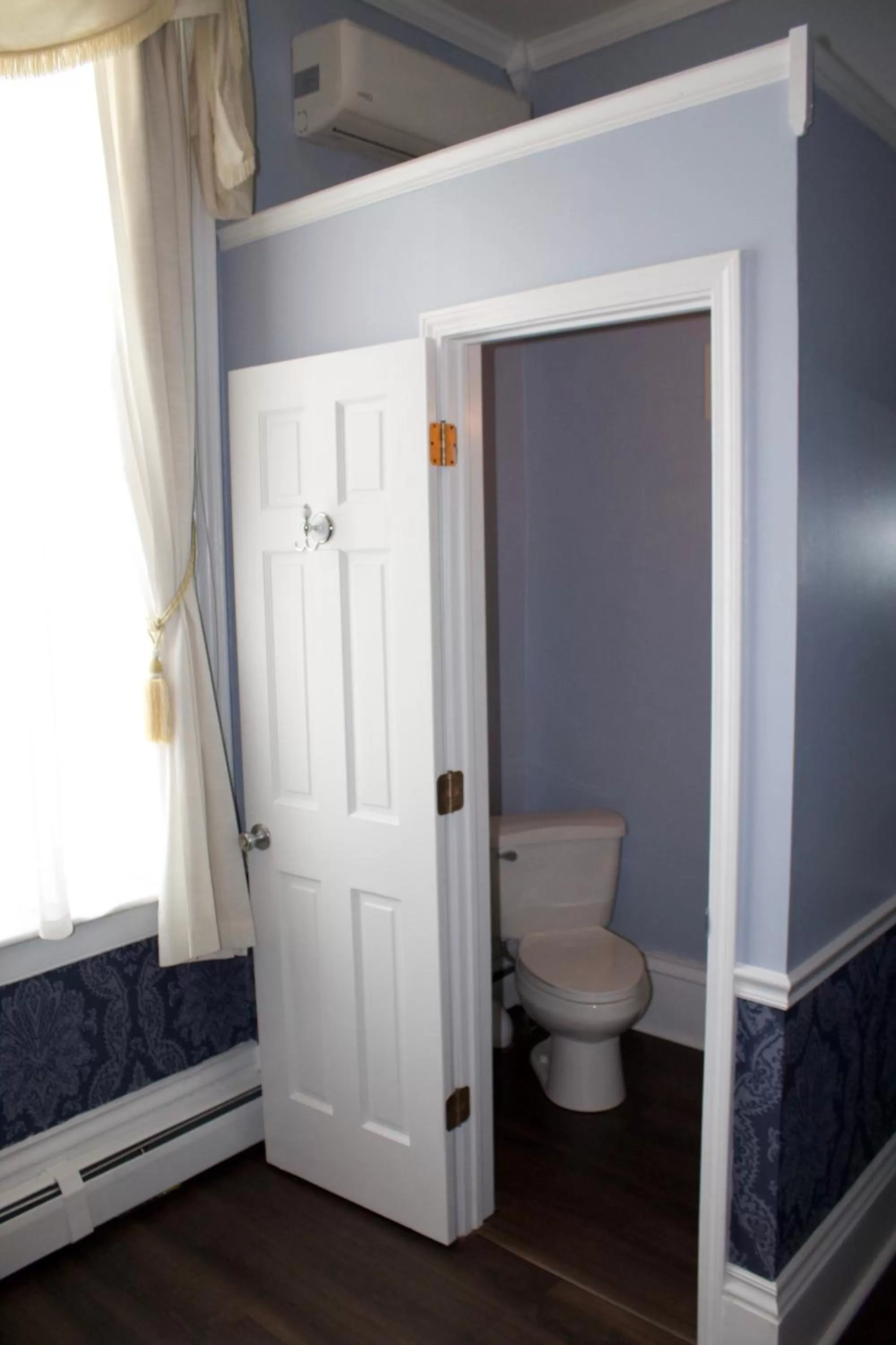 Bathroom in The Gridley Inn B&B