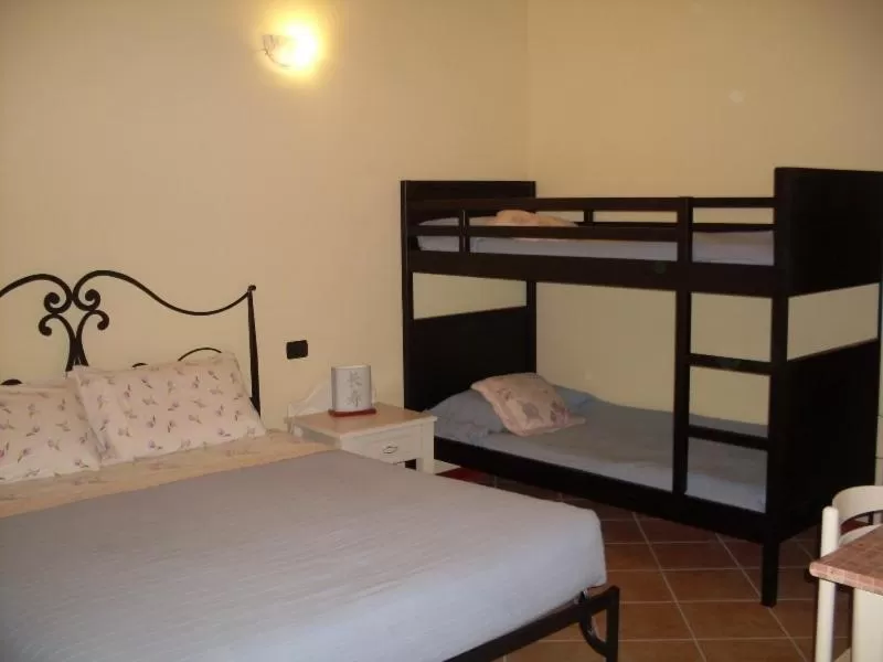 Bed, Bunk Bed in B&B Al Tramonto