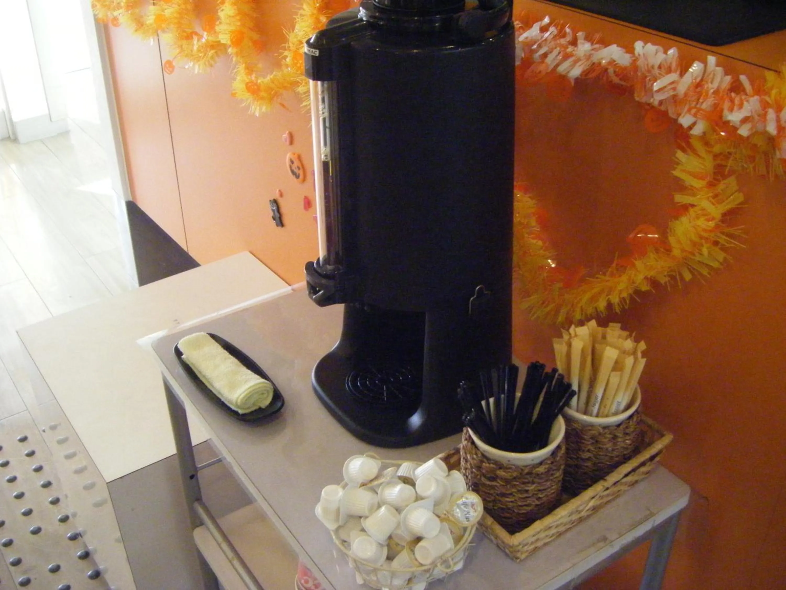 Coffee/tea facilities in Smile Hotel Sendai Izumi IC