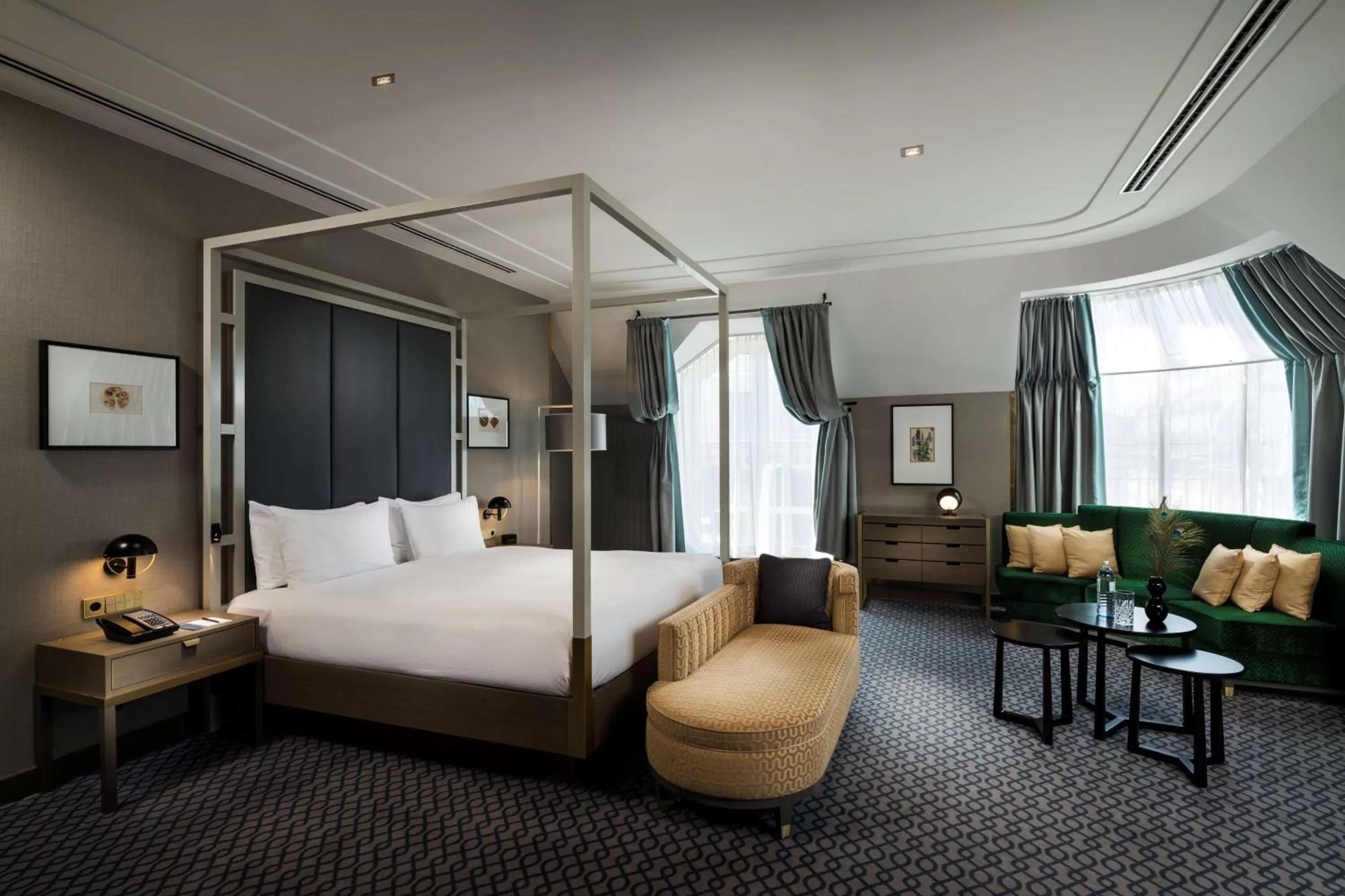 Bed in Hilton Vienna Plaza