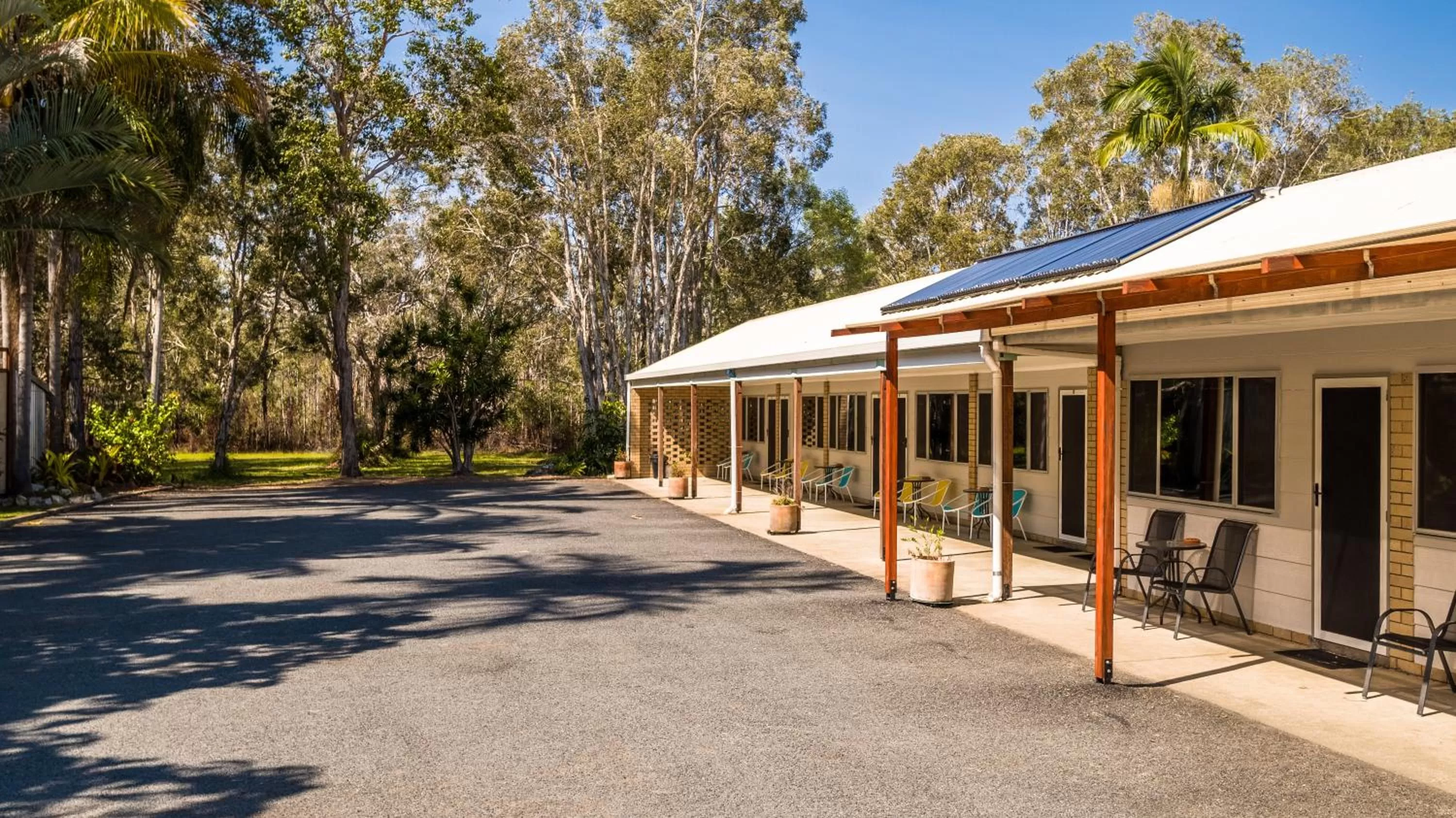 Property building in Tin Can Bay Motel