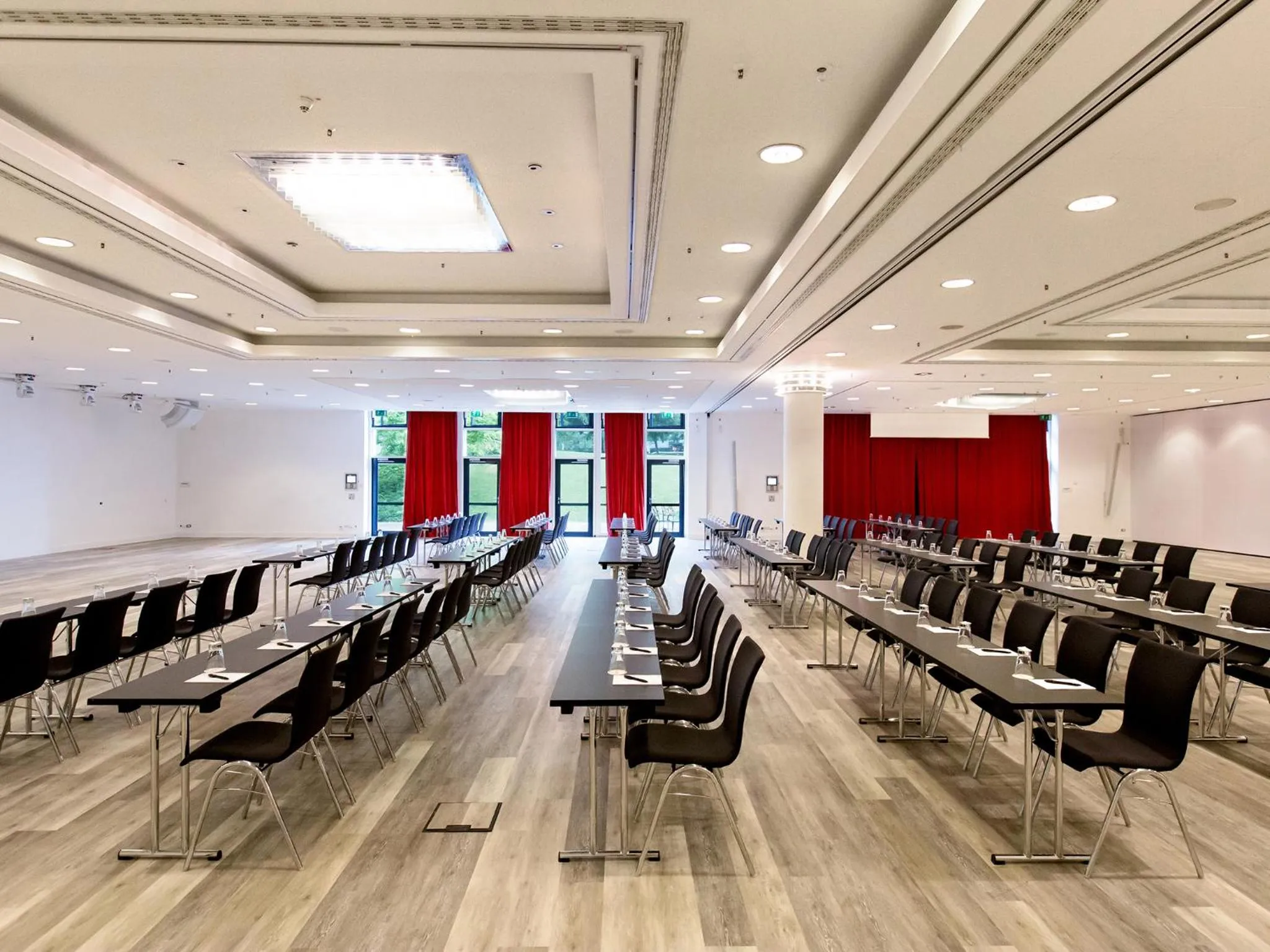 Meeting/conference room in DORMERO Hotel Stuttgart