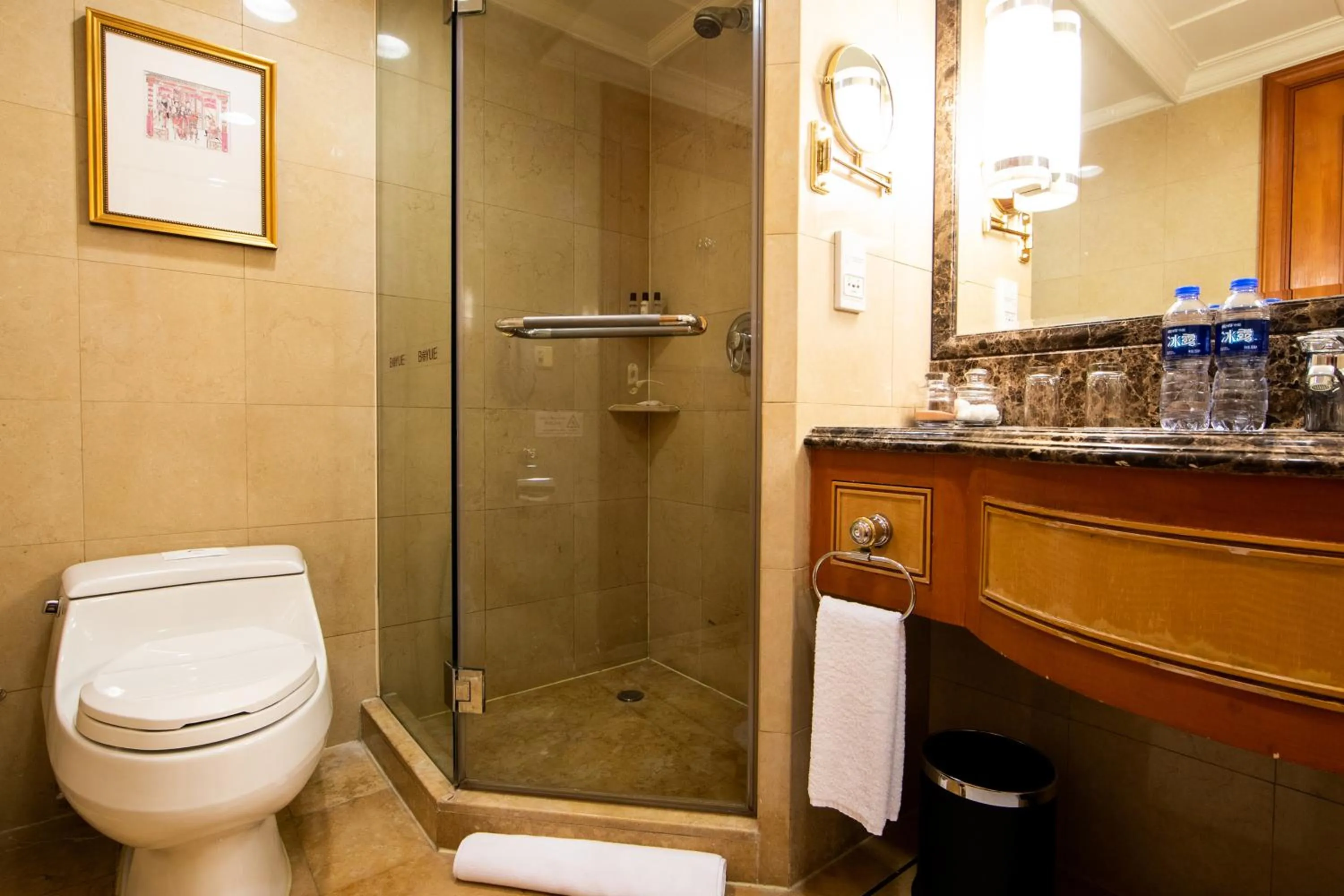 Toilet in Air China Boyue Beijing Hotel