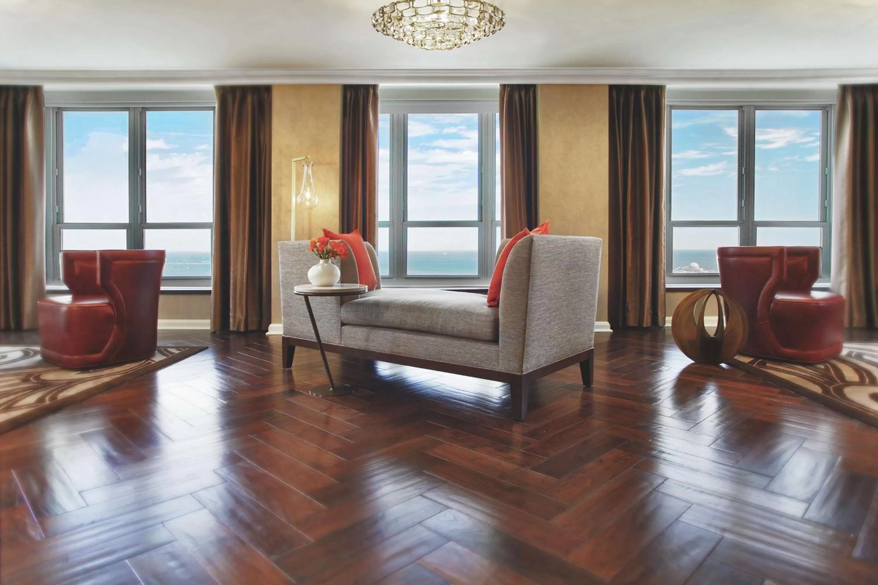 Living room in Hilton Chicago