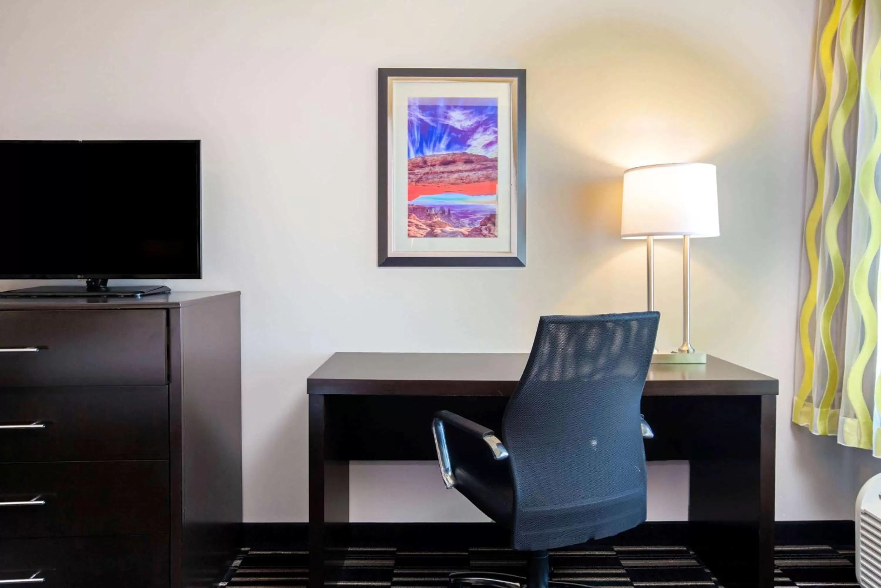 TV and multimedia in La Quinta by Wyndham Cedar City