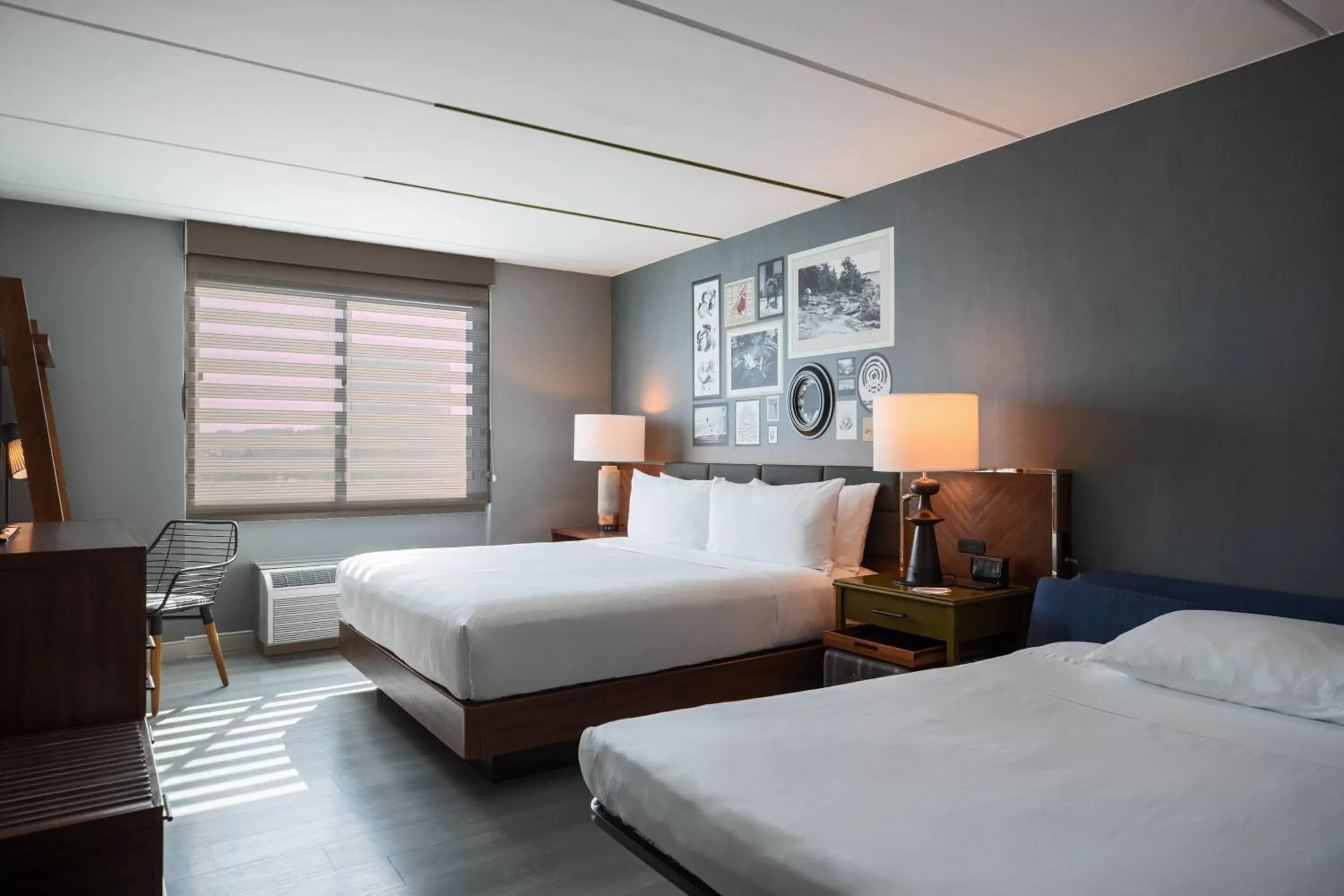 King Room with Sofa Bed in Renaissance Minneapolis Bloomington Hotel King Room with Sofa Bed in Renaissance Minneapolis Bloomington Hotel