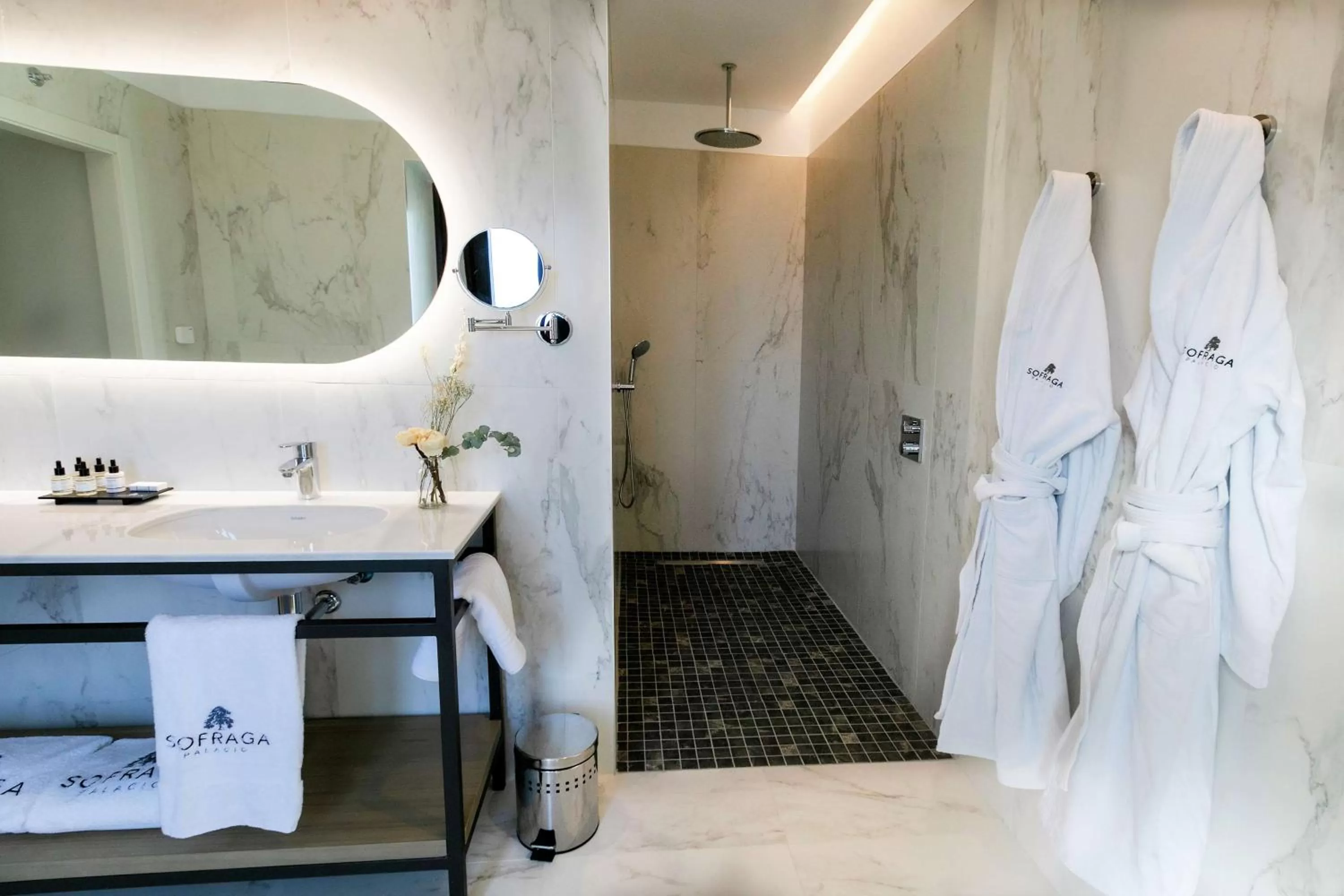 Bathroom in Sofraga Palacio